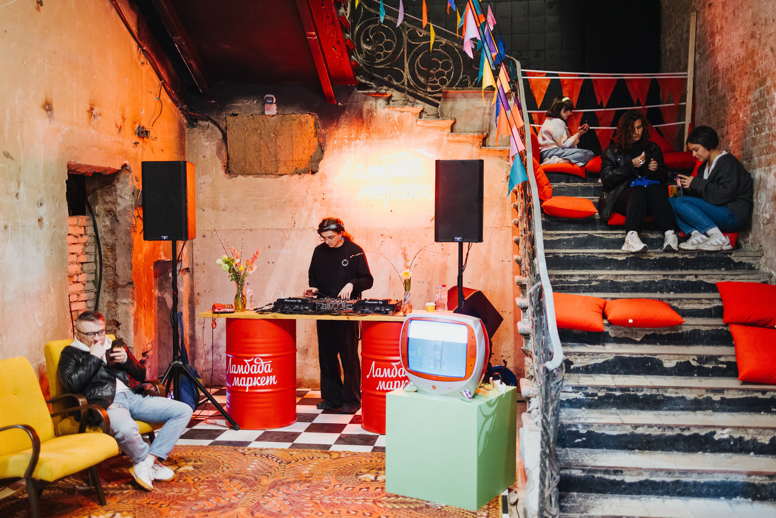 28–29 апреля 2024 в Типографии Сытина / День 1/ фото Валерий Белобеев. Фотоотчеты «Ламбада-маркета»