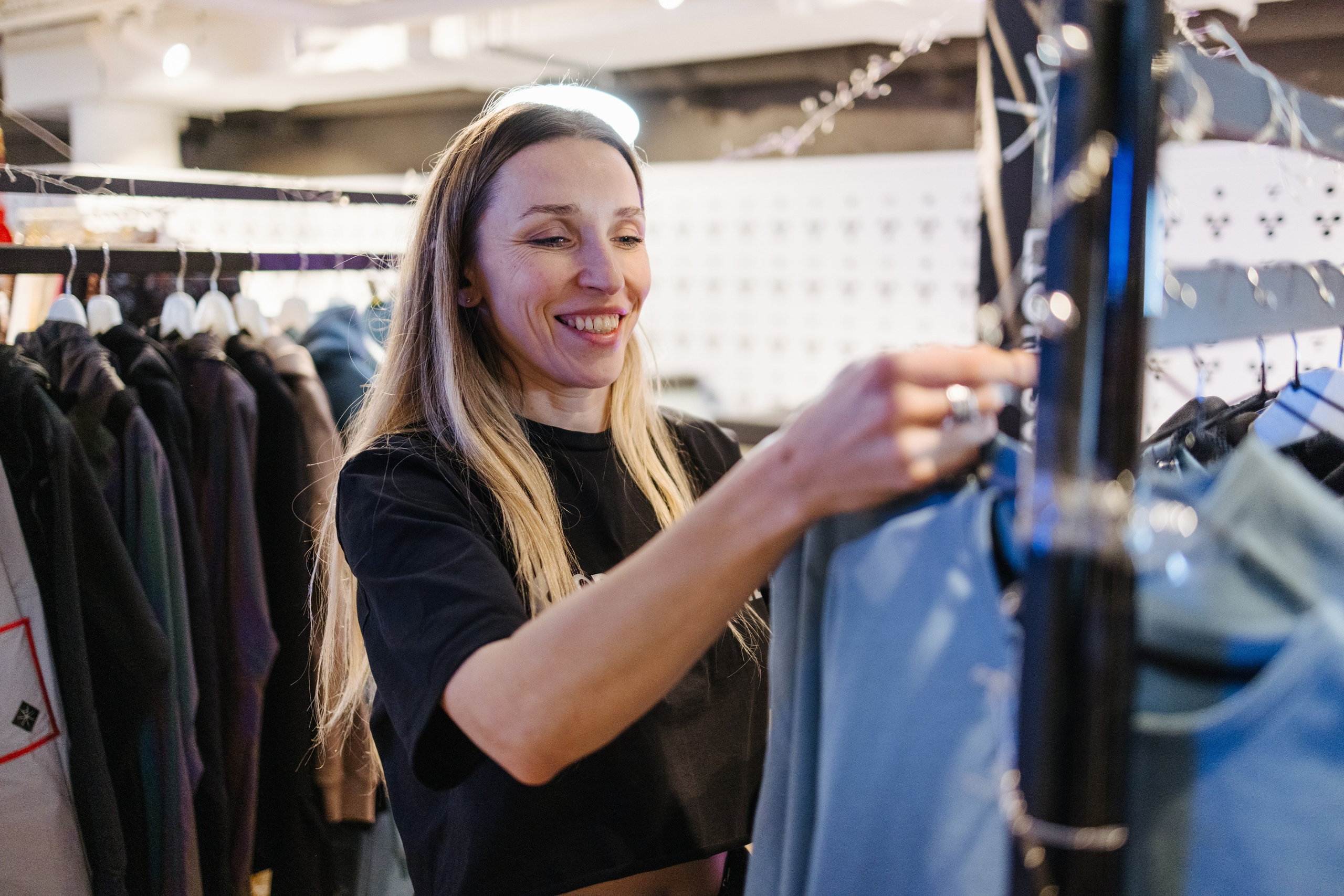 2–3 марта 2024 в пространстве «Три вокзала. Депо» / День 1 / фото Валерий Белобеев. Фотоотчеты «Ламбада-маркета»