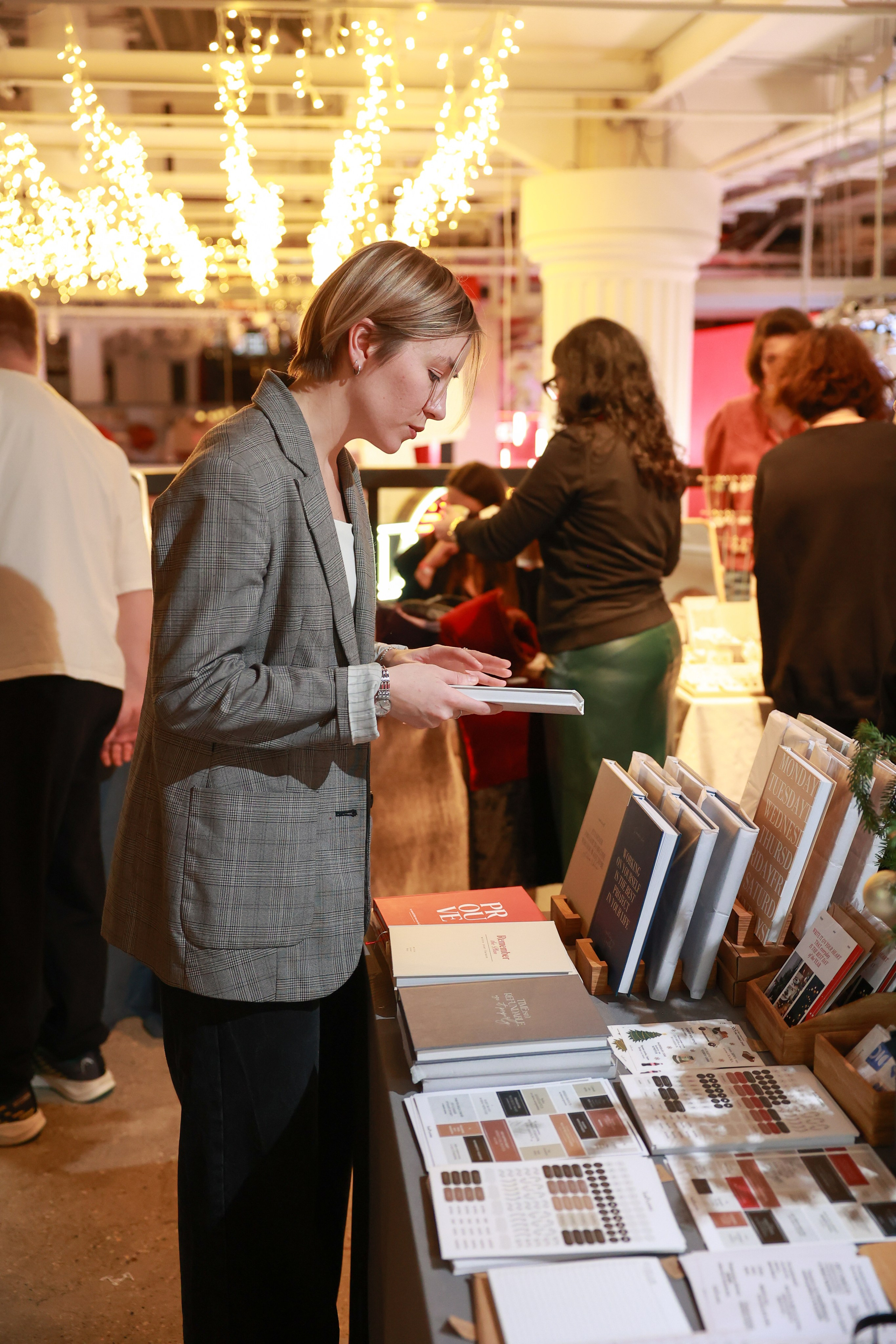 23–24 декабря 2023 в «Три вокзала. Депо» / День 1. Фотоотчеты «Ламбада-маркета»