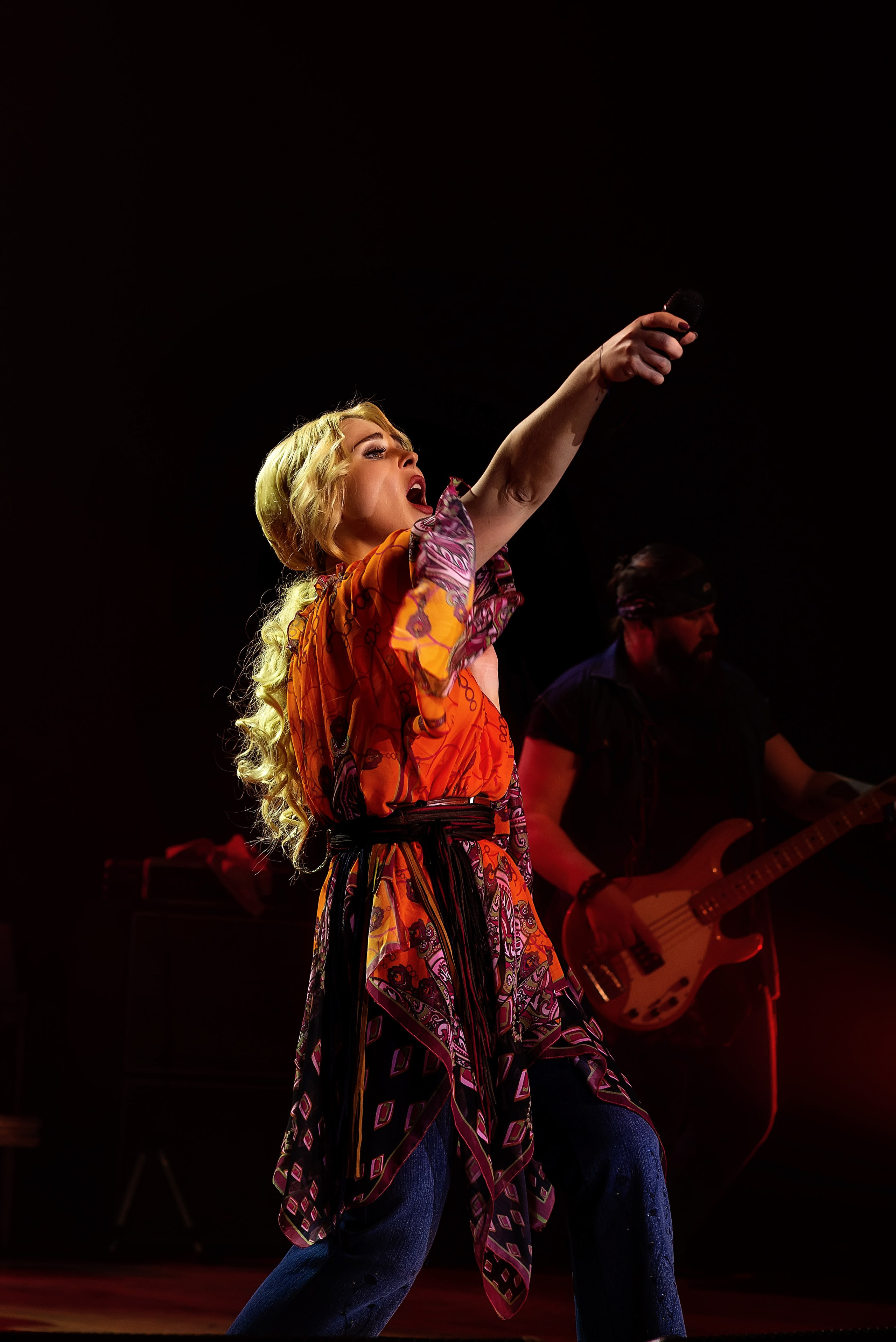 Концерт Пелагеи. Школьный, фэшн фотограф в Тюмени и в России Ирина Королева