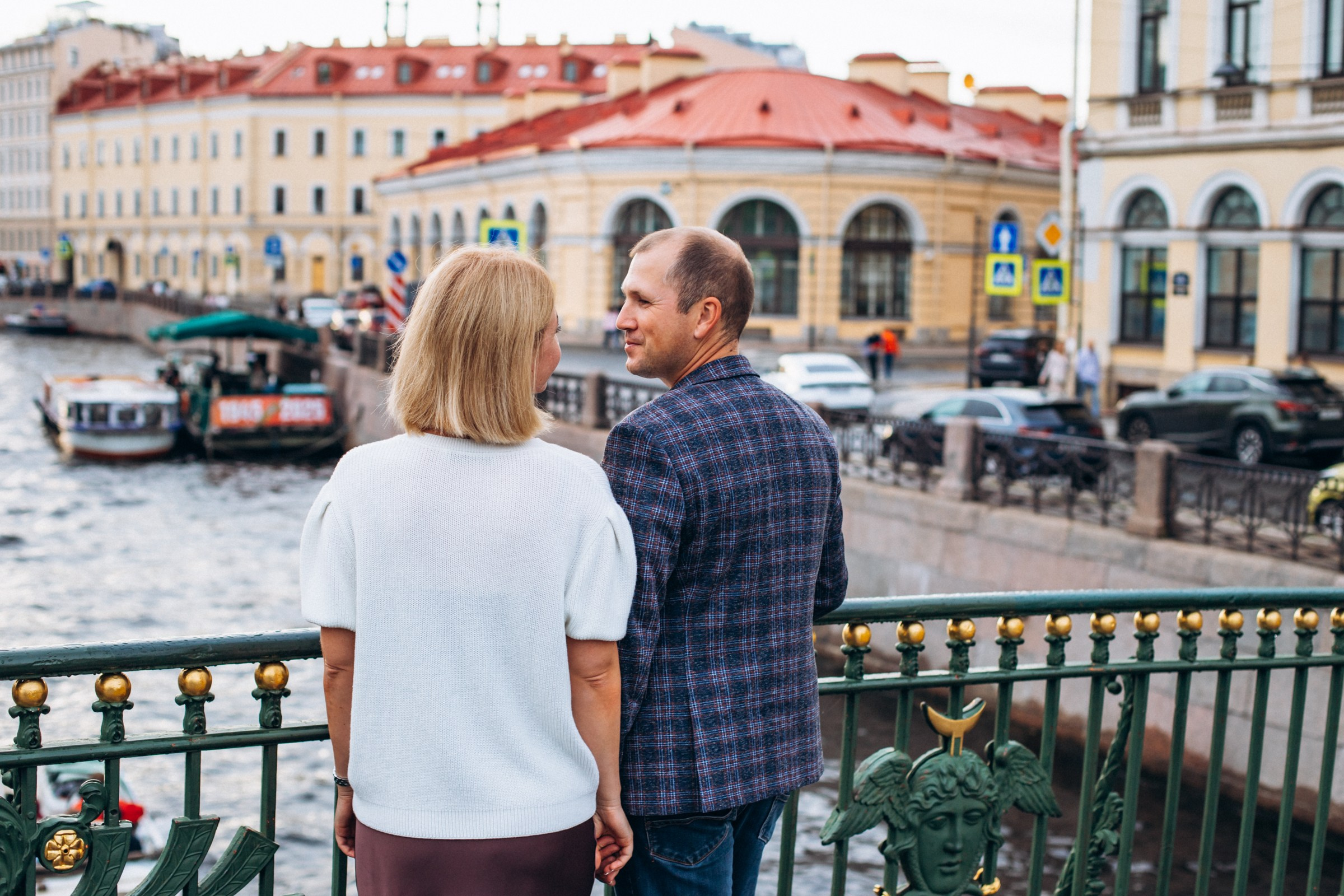 Иван и Дарья в августе. Фотопрогулка в Петербурге. Индивидуальный и семейный фотограф в Санкт-Петербурге
