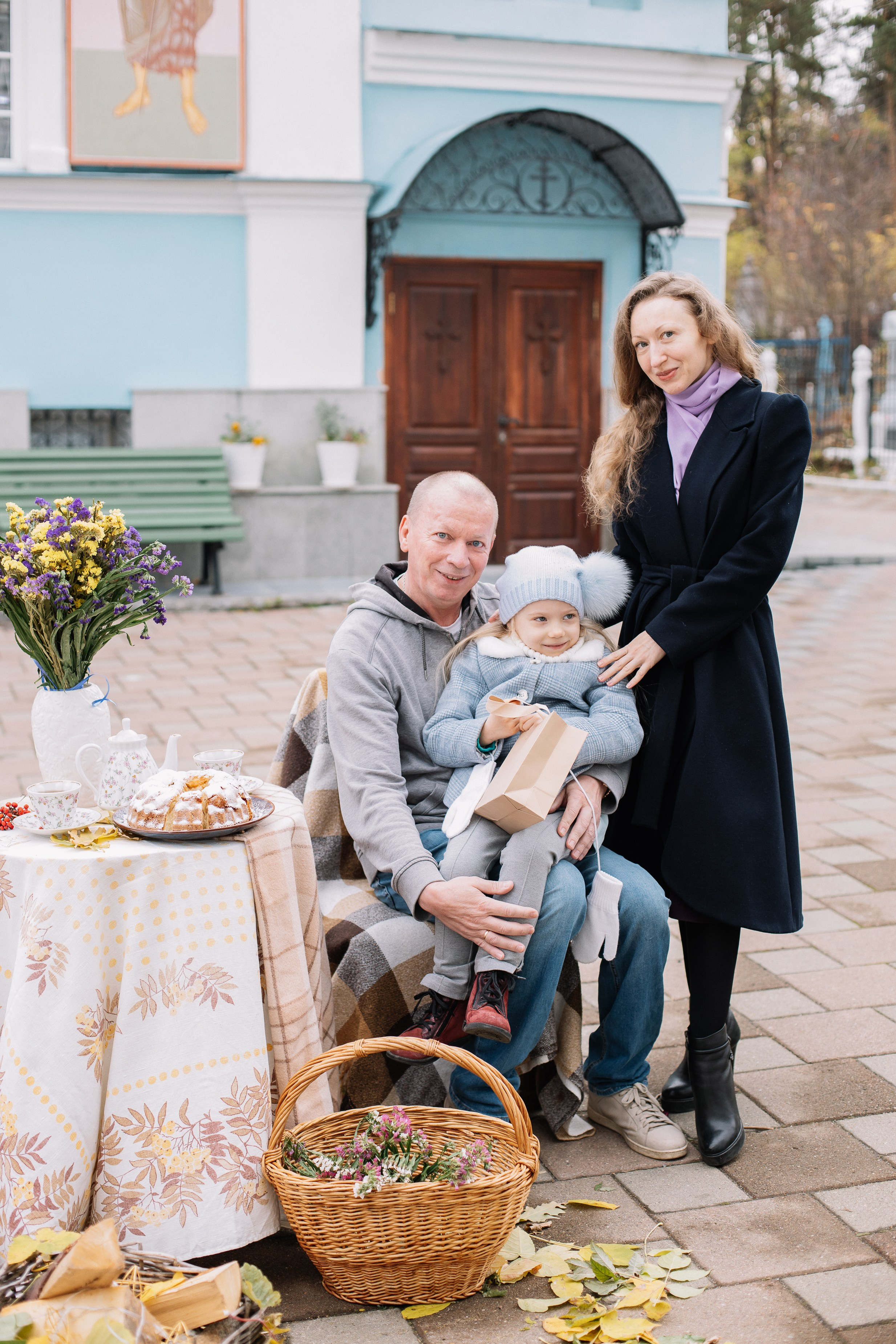 Покров в храме Иоанна Предтечи. Семейный фотограф Трусова Евгения в Екатеринбурге