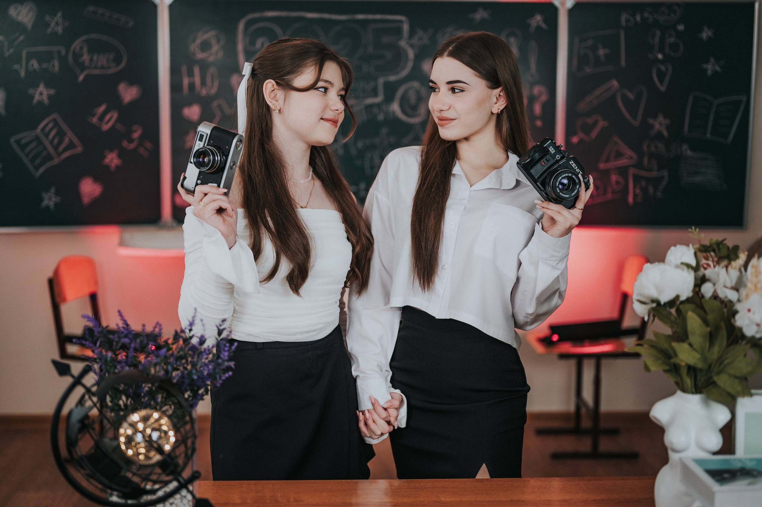 В школе. Выпускные альбомы и Школьный фотограф в Алексеевке, Бирюче, Красном