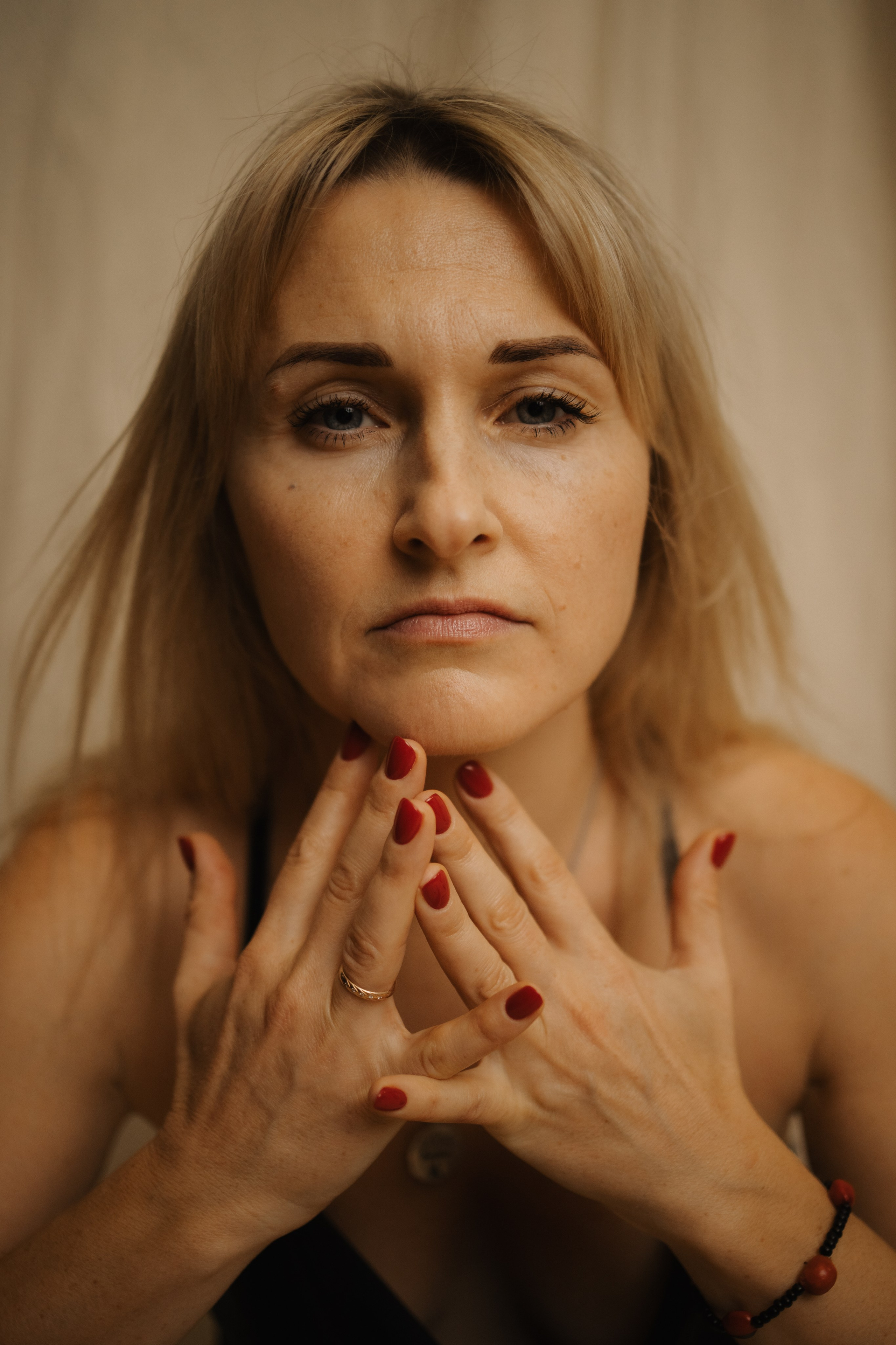 Фотосессия девушки в студии. Фотограф Углич и Ярославль Ольга Тятюшкина