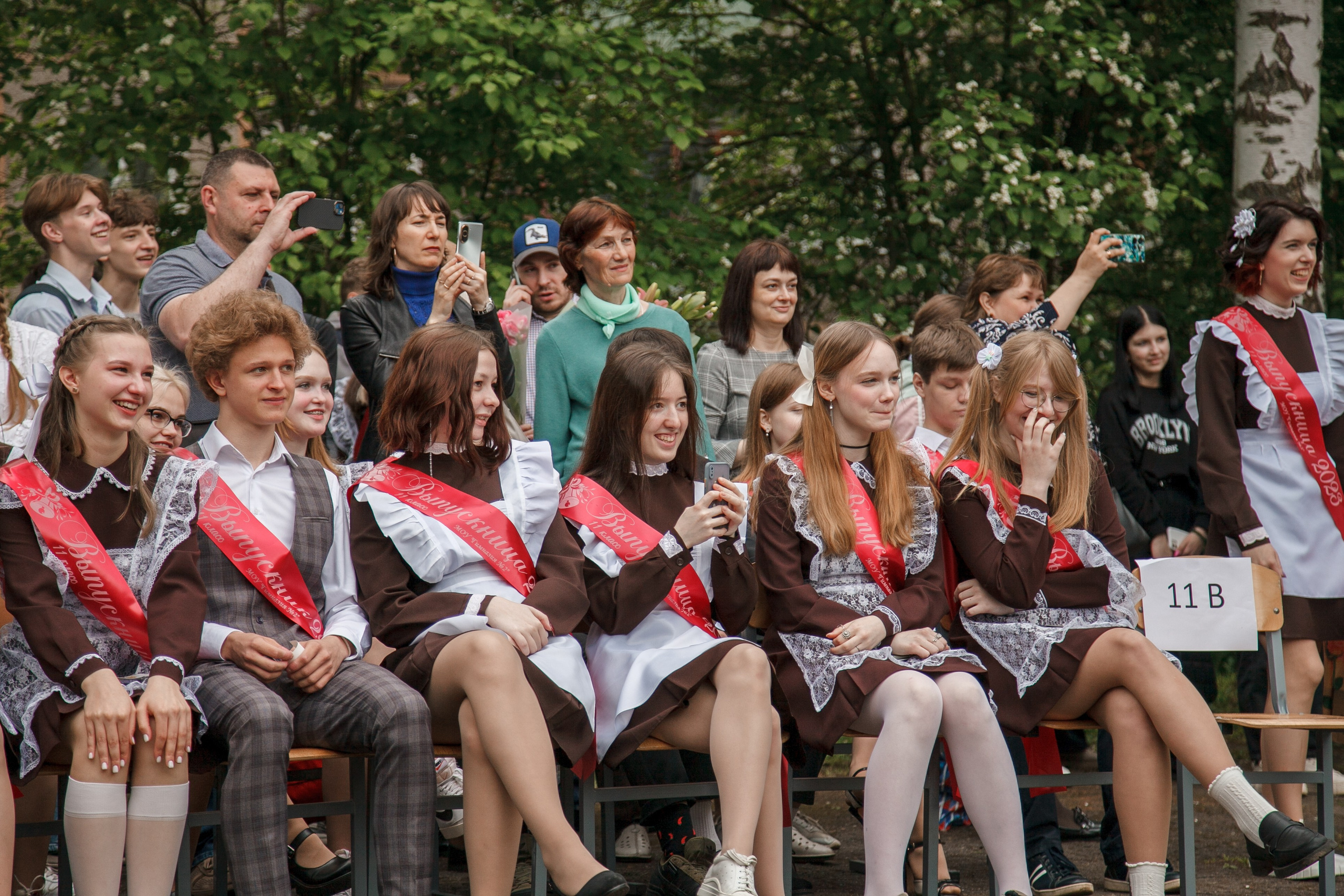 Последний звонок. Ирина Коновалова школьный фотограф. Выпускные альбомы Ярославль