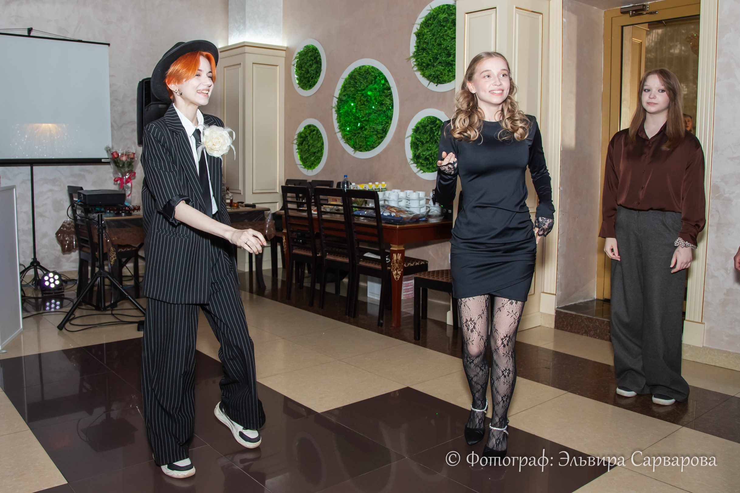 Гангстерская вечеринка в стиле 1920-х. Репортажный Фотограф