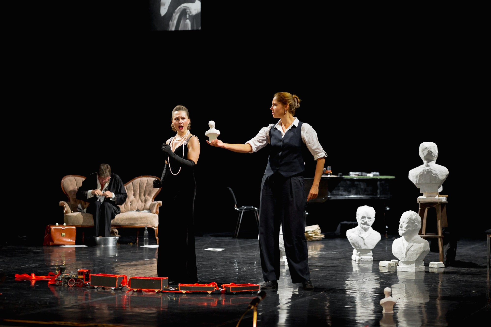 Спектакль Приглушенные голоса в Театре Эрмитажа (+репетиция). Семейный и портретный фотограф в Санкт-Петербурге Андрей Воробьев