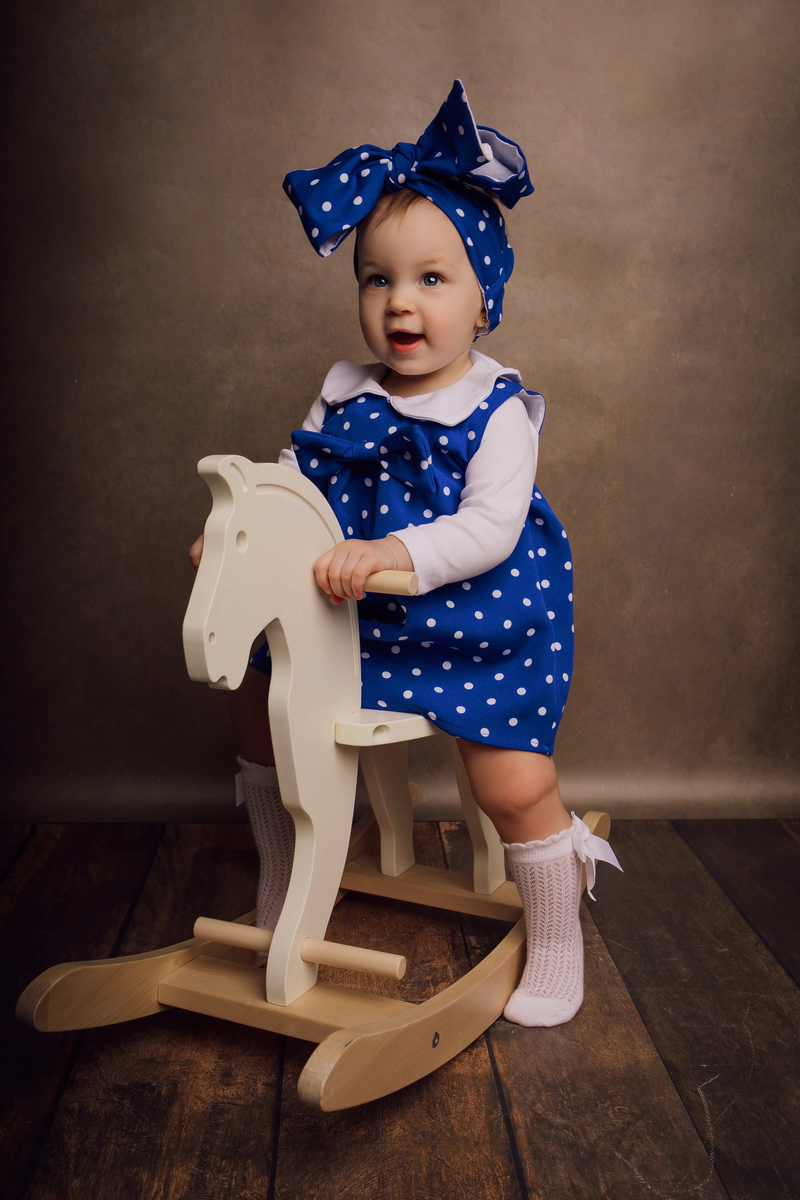 Кира 1 годик