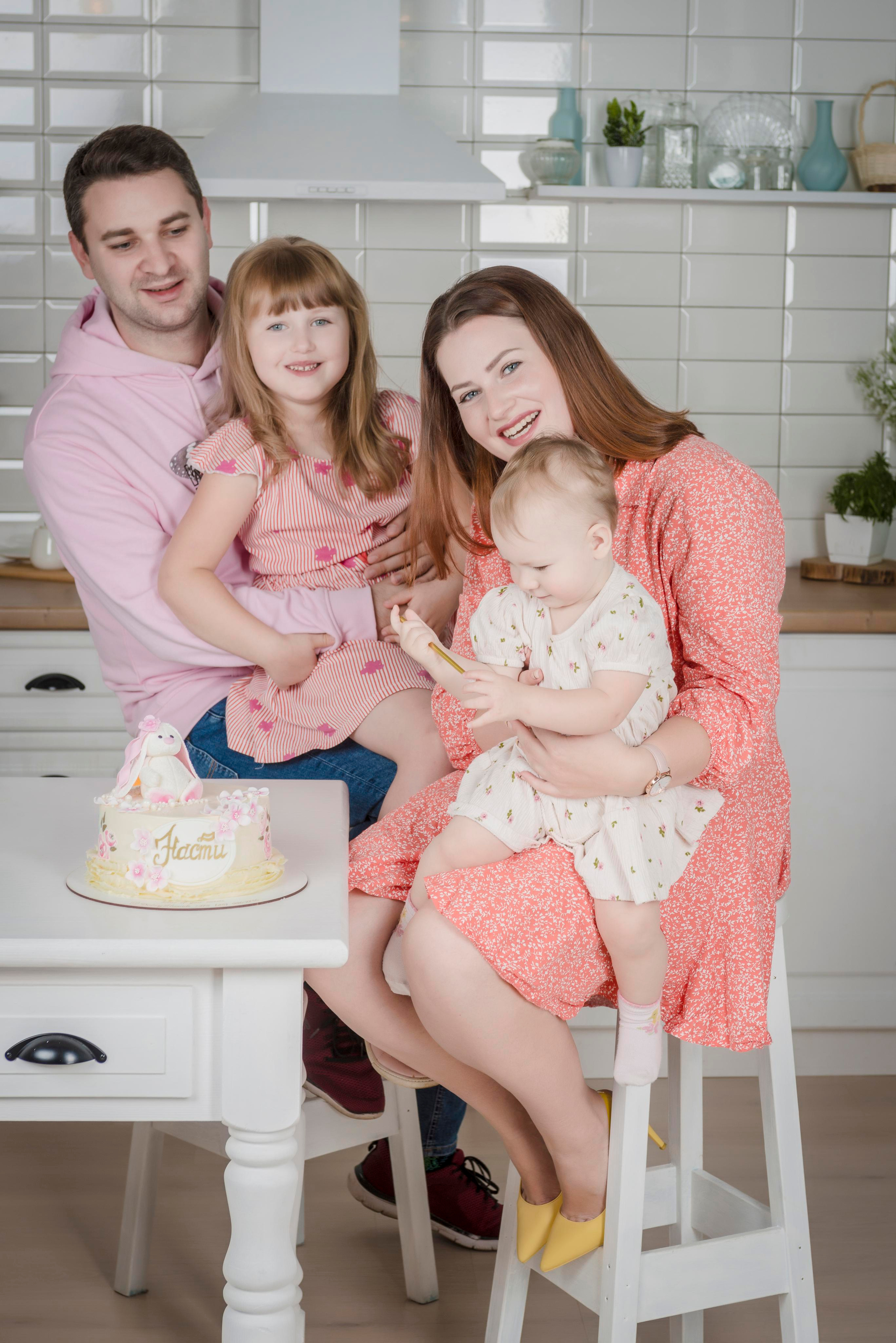 Студийный портрет семьи Третьяковых. Studio Blenda. Фотограф Платон Македонский