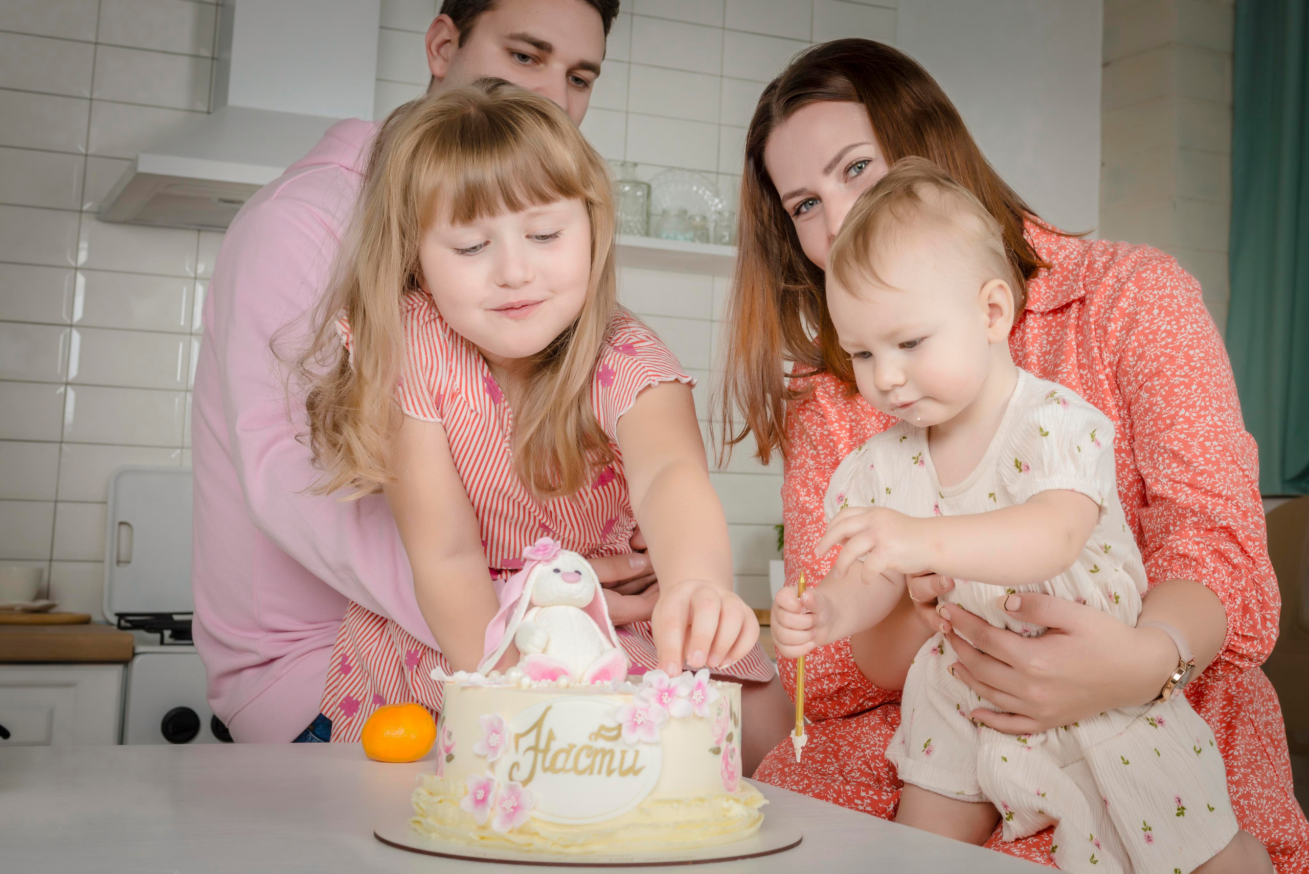 Студийный портрет семьи Третьяковых. Studio Blenda. Фотограф Платон Македонский
