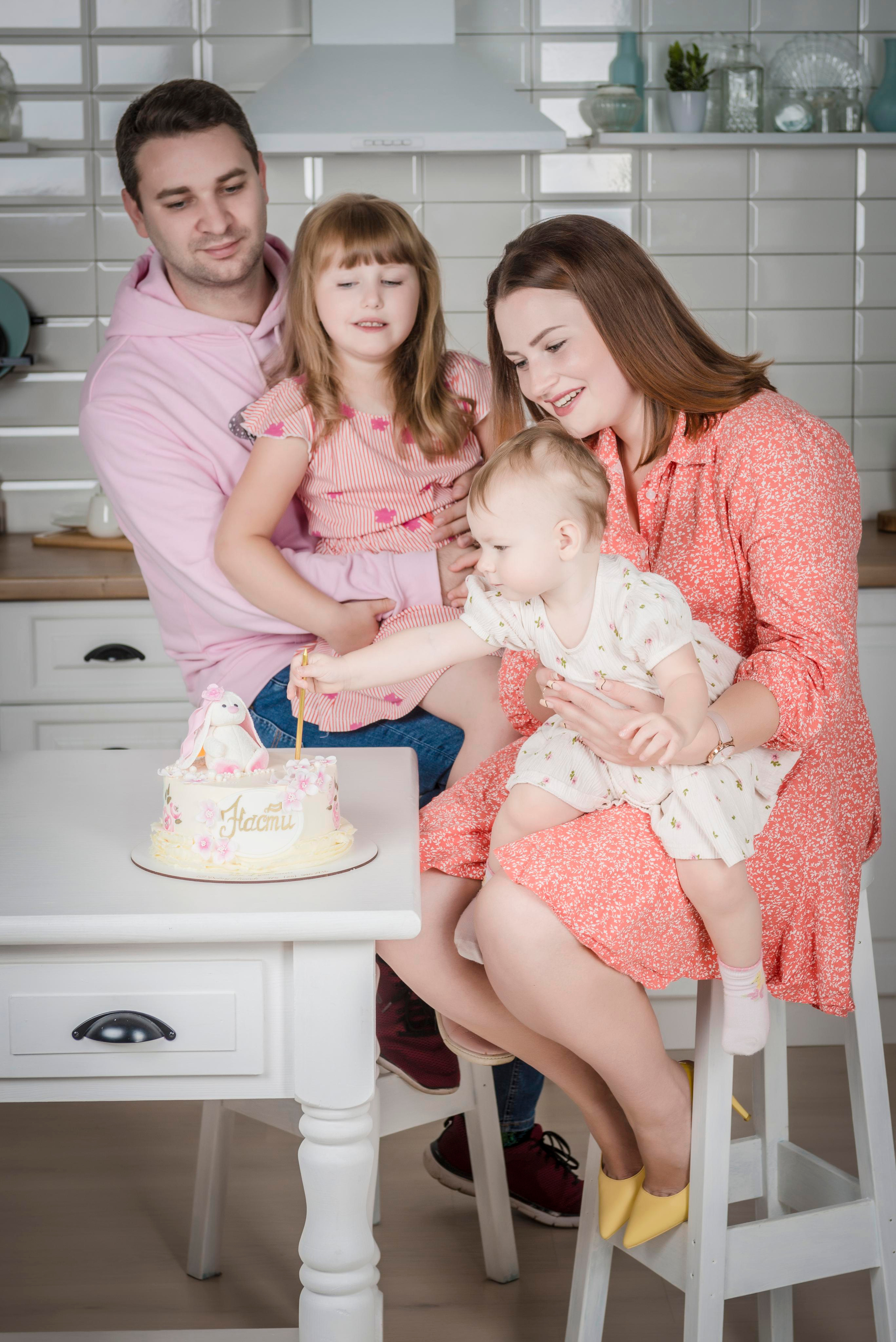 Студийный портрет семьи Третьяковых. Studio Blenda. Фотограф Платон Македонский