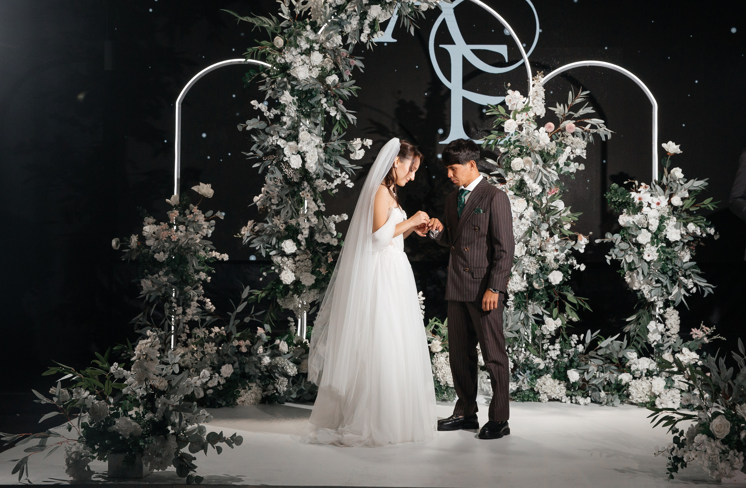 Уютная свадьба — Аскар и Катя на Марсовом поле. Свадебный фотограф в Оренбурге Илья Володьков