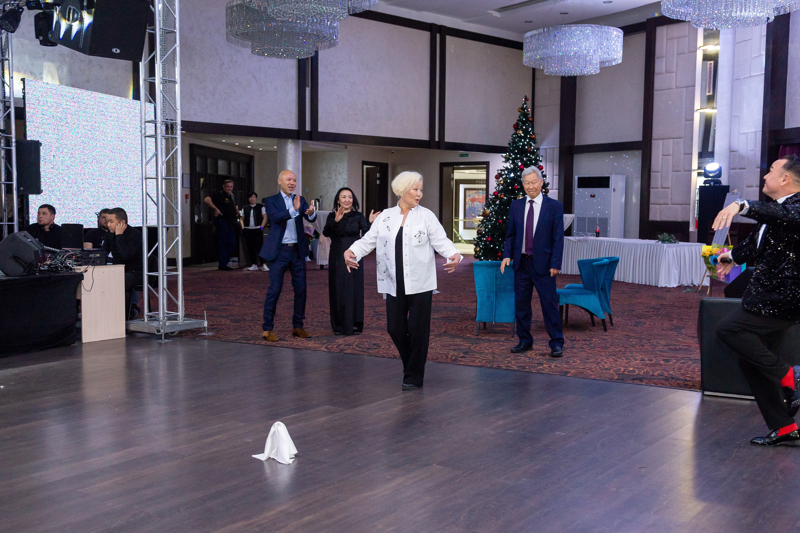 Айша Юбилей 80 лет. Свадебный фотограф в Алматы Айгерим Верба