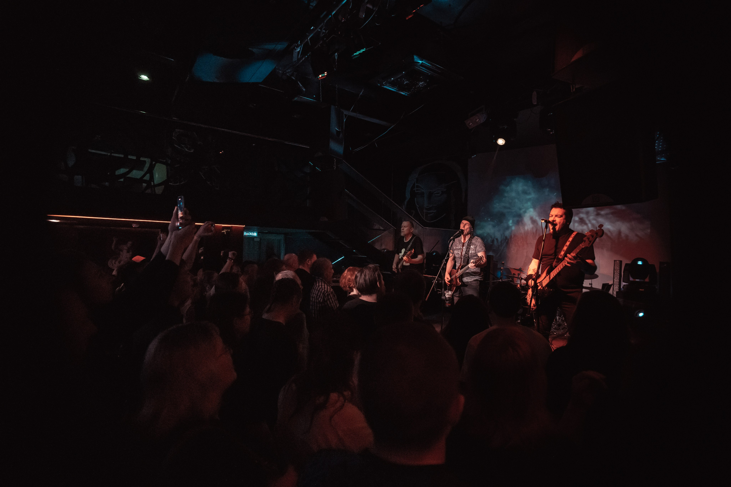 Черный обелиск. Красноярск, 08.04.2025, Эрмитаж. Фотограф Регина Крикунова г. Красноярск