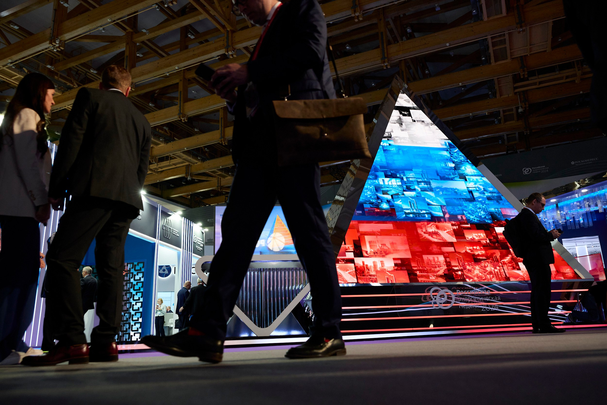 Бизнес. Егор Тутубалин