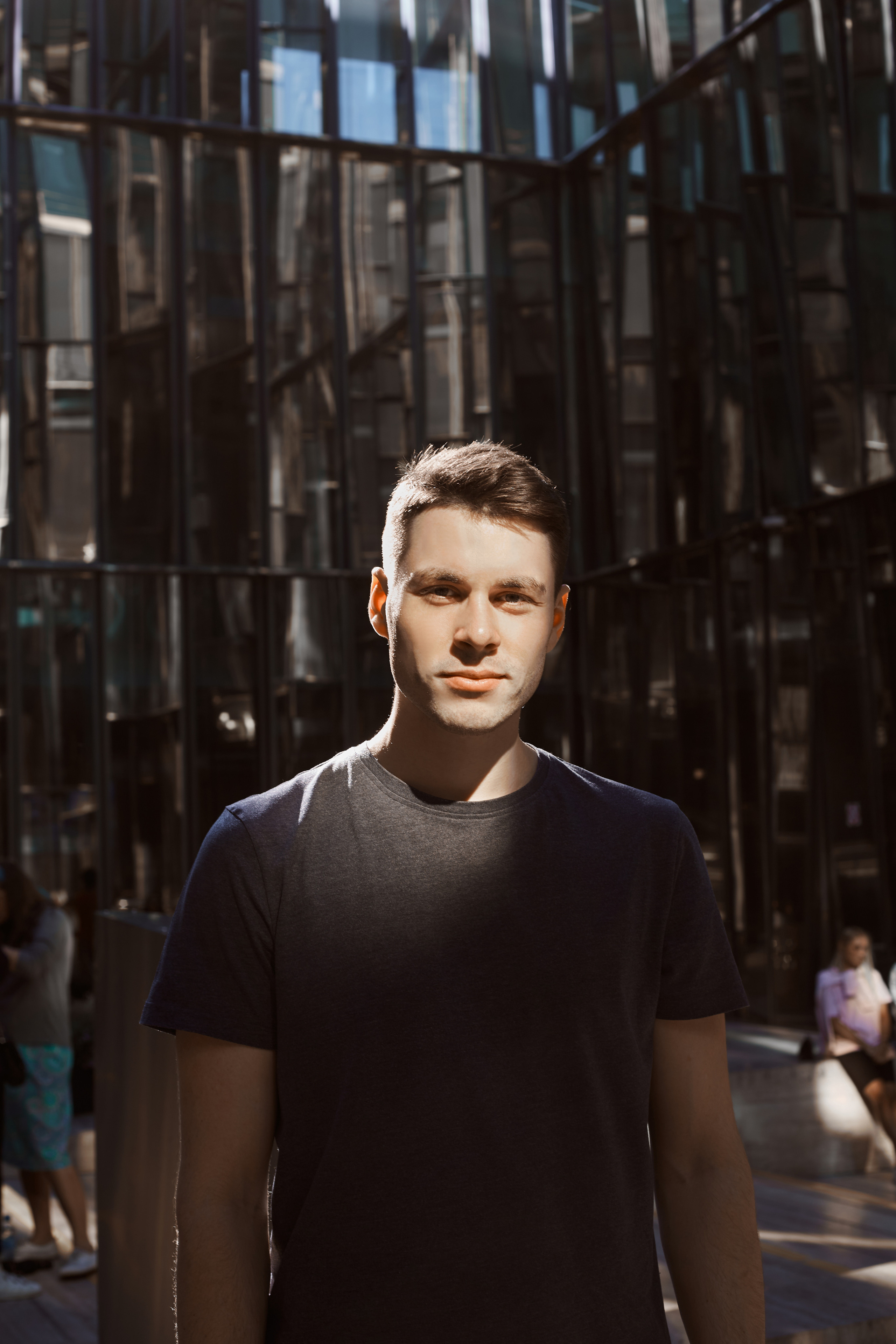 Портретный фотограф, свадебный фотограф, студийный фотограф, фотосессия Love Story, концертный фотограф, репортажный фотограф, коммерческий фотограф, фешн фотограф, международный фотограф, предметный фотограф