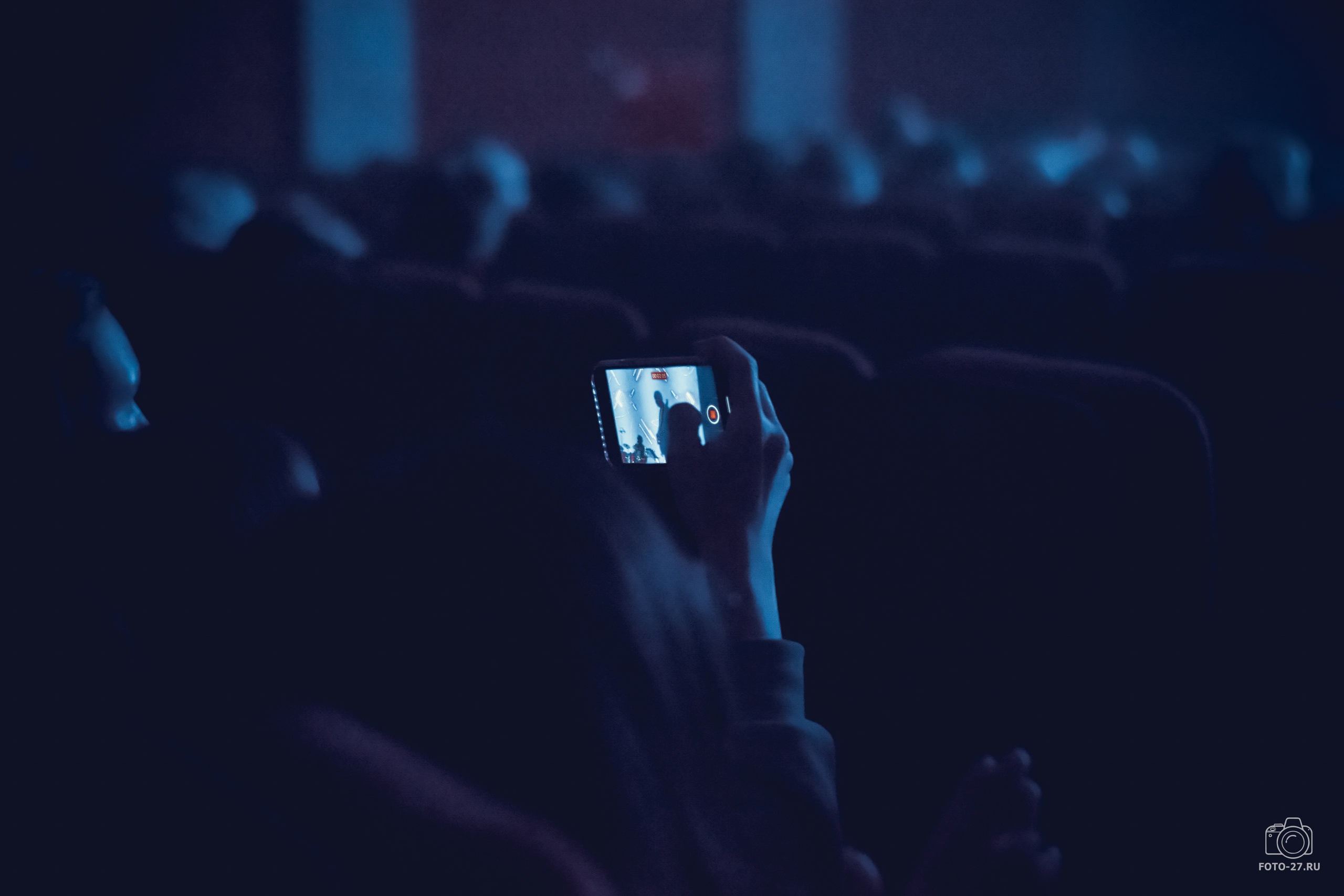 Антон Курдюмов фотограф в Хабаровске Рина Курдюмова фото27 foto27 Антон Дорофеев репортажный репортаж документалист Тони и Рина фотосоздатели ПаПаРоК Философия и любовь сольный концерт ОДОРА Хабаровск