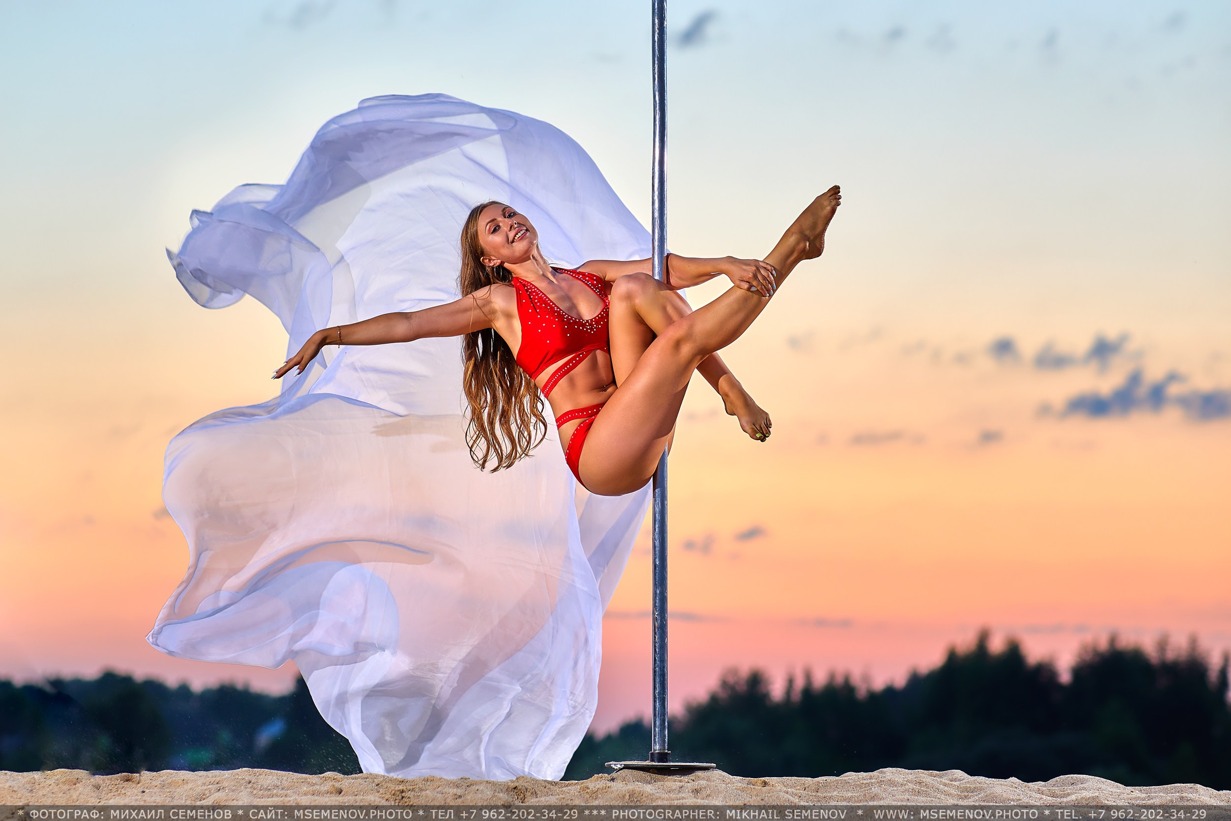 Выездная фотосессия на пилоне «Студия PoleDance Грация танец с шестом» г. Ярославль. Фотограф Михаил Семенов