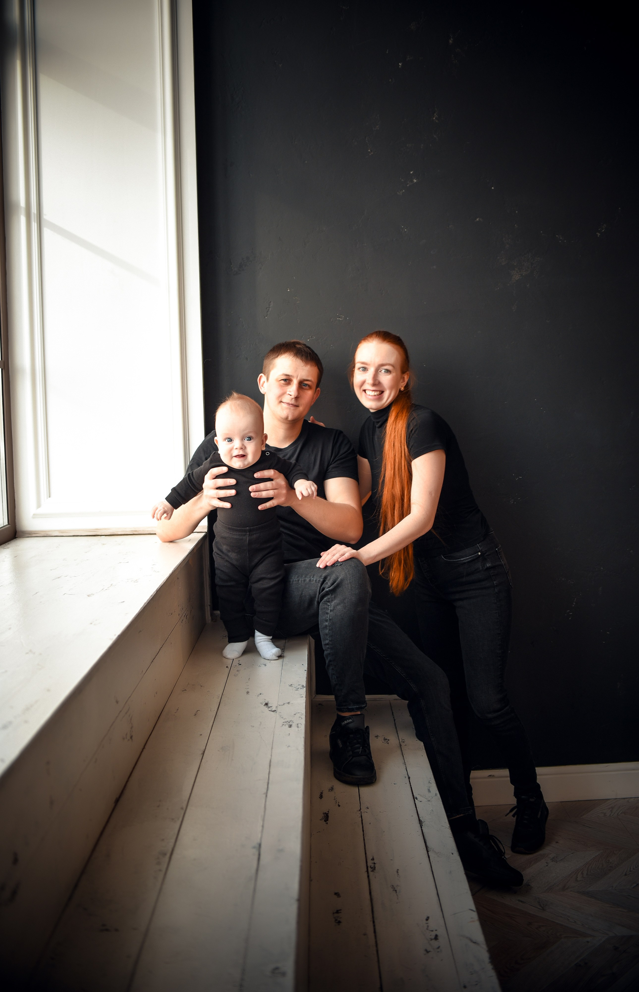 Семейная студийная фотосессия 3. Свадебный, семейный, детский, контент фотограф в Омске Максим Ильин