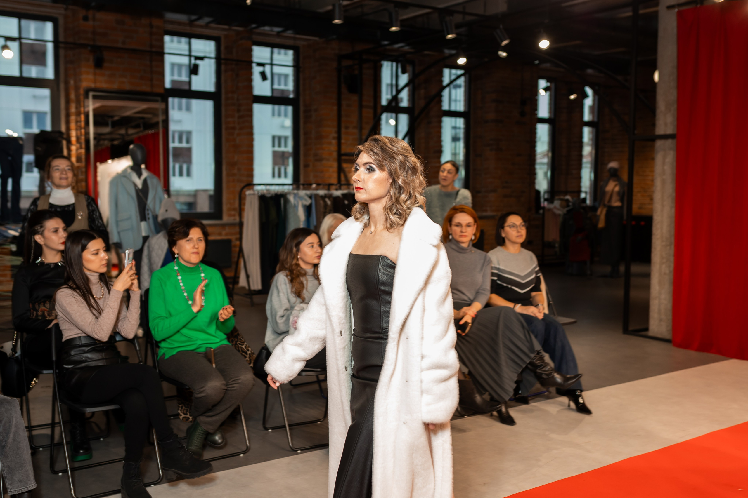 Показ проекта Super woman. Марина Шаймухаметова. Фотограф в Уфе