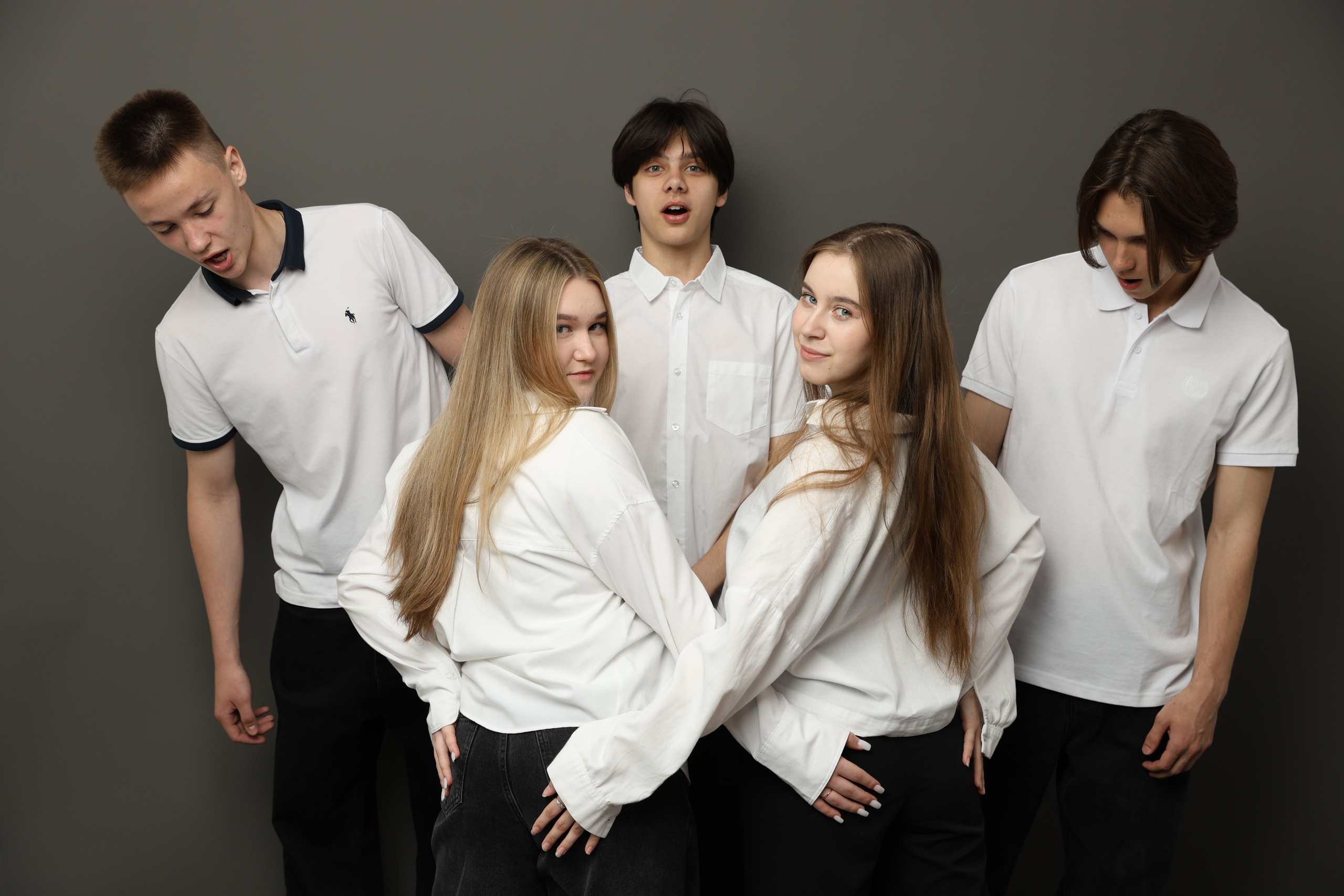 Школьные фотографии. Выпускные альбомы с оживающими фотографиями. Москва, Балашиха