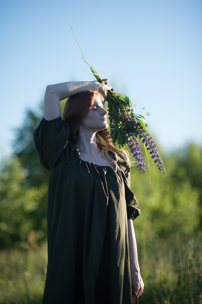 Лето. Люпины. Свадебный фотограф Алёна Замотаева