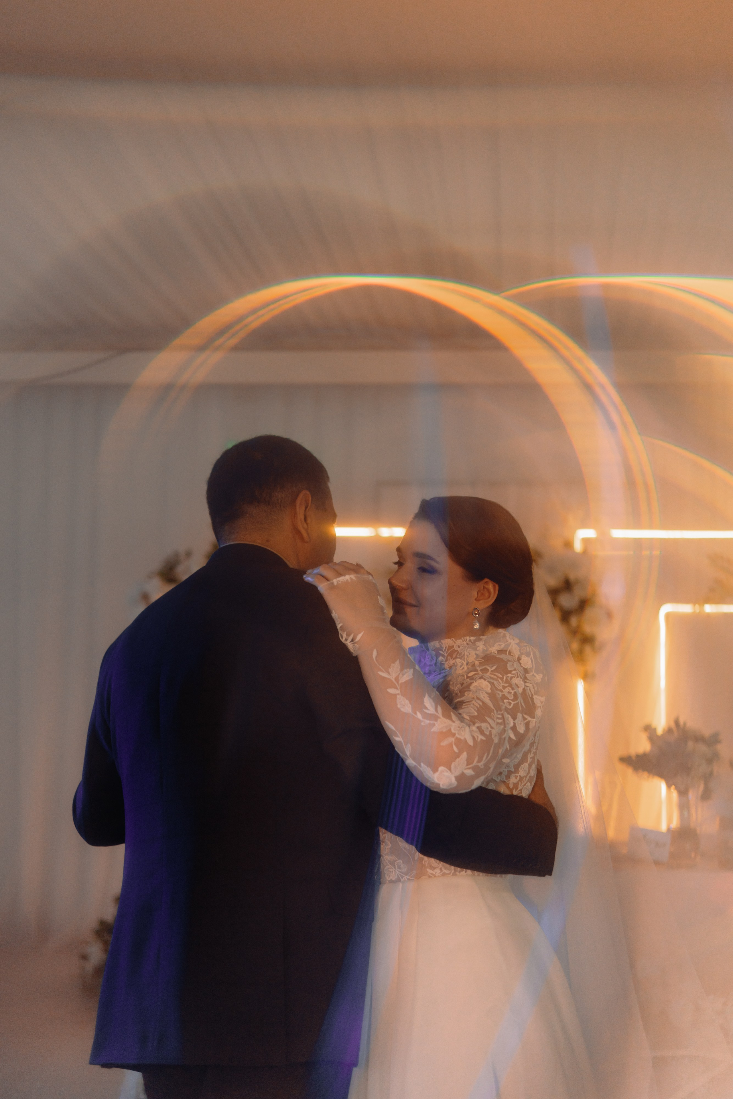 А ВНУТРИ — УРАГАН