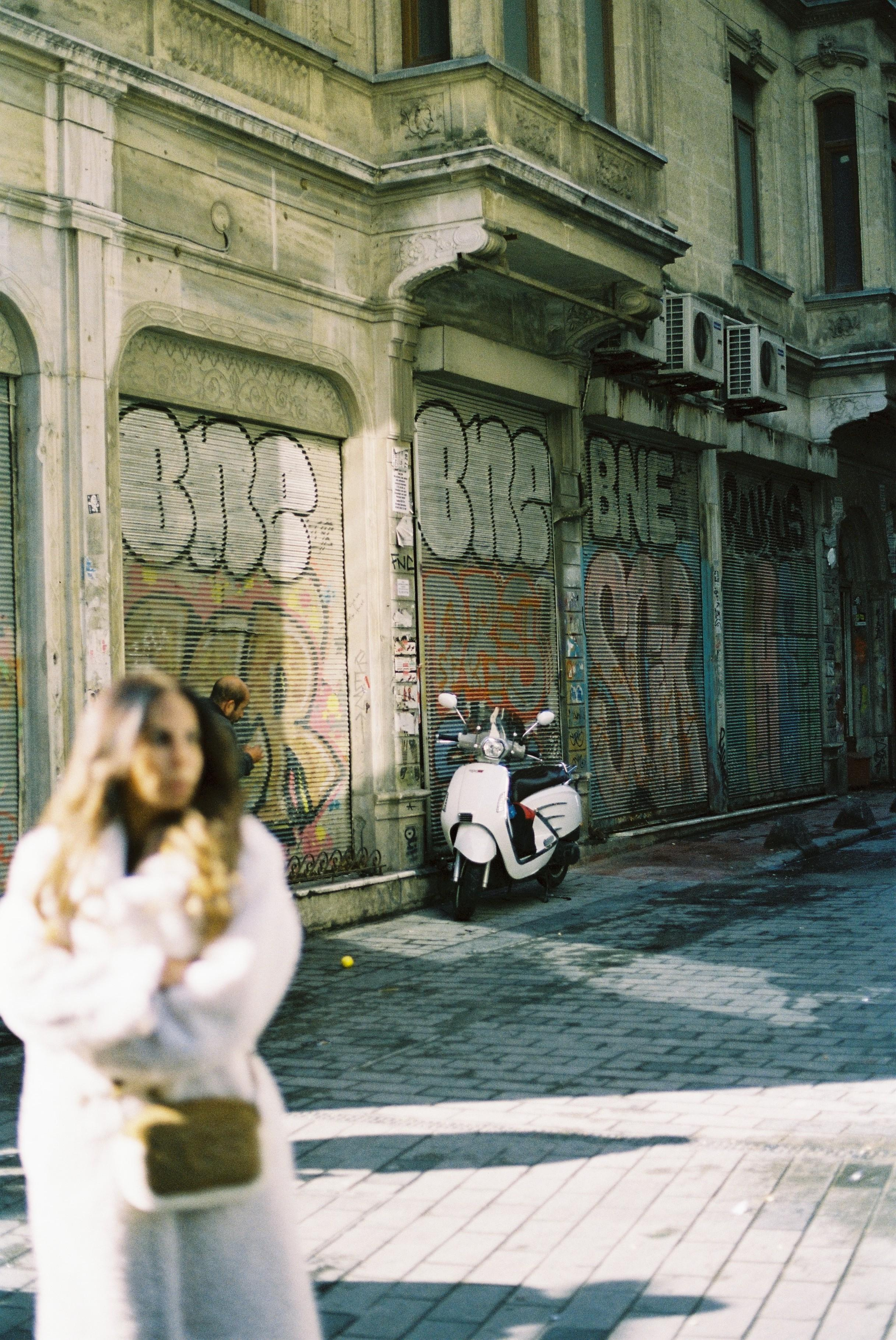 MOMENTS. Anastasia Raduga Fashion and portret photograph, worldwide