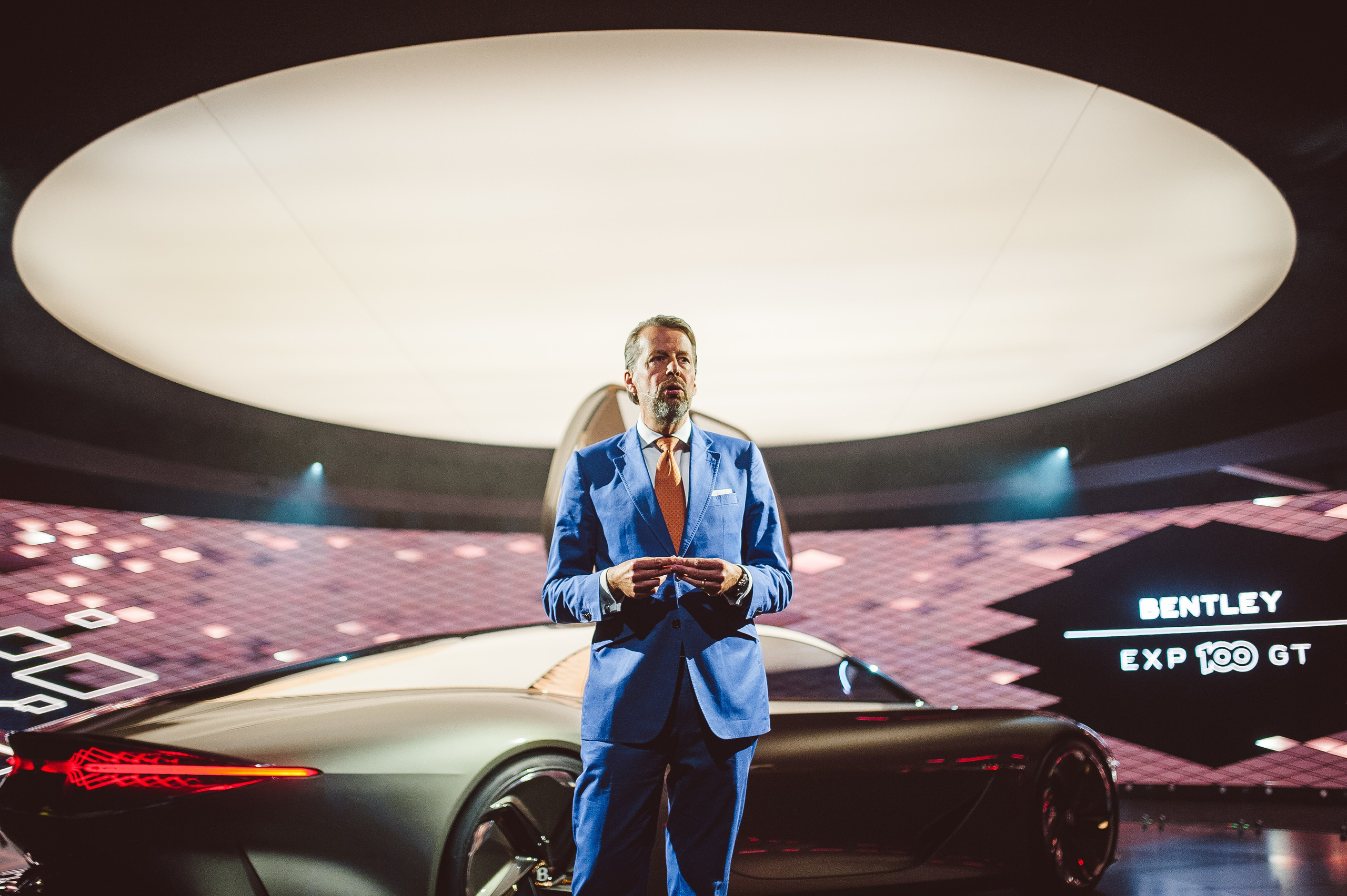 Премьера Bentley100EXP, Кру Великобритания. Репортажный фотограф Андрей Бузин