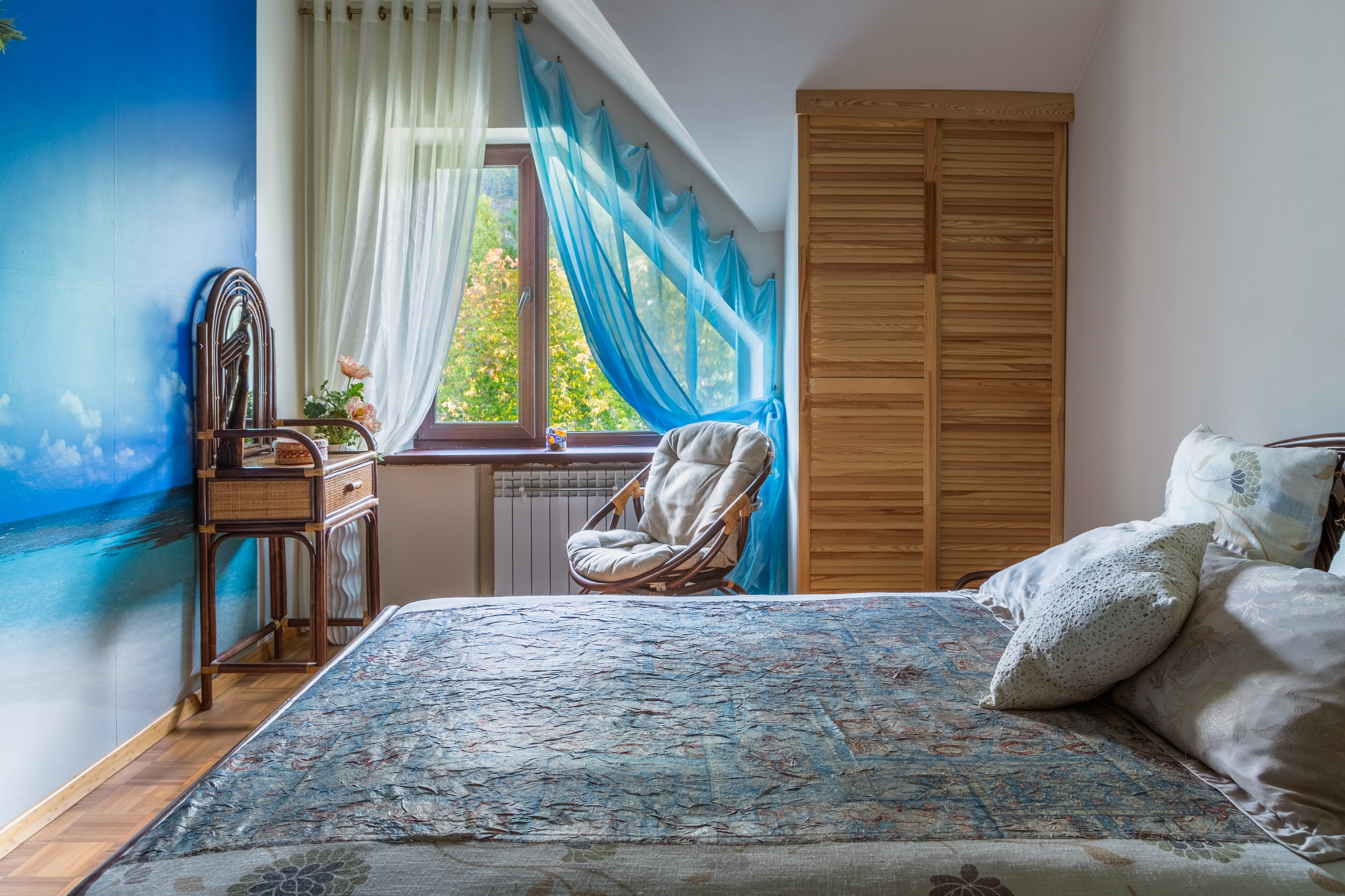 Квартира для продажи в городе Дивногорске с хоумстейджингом. Интерьерный фотограф и ретушер в Красноярске Денис Антропов