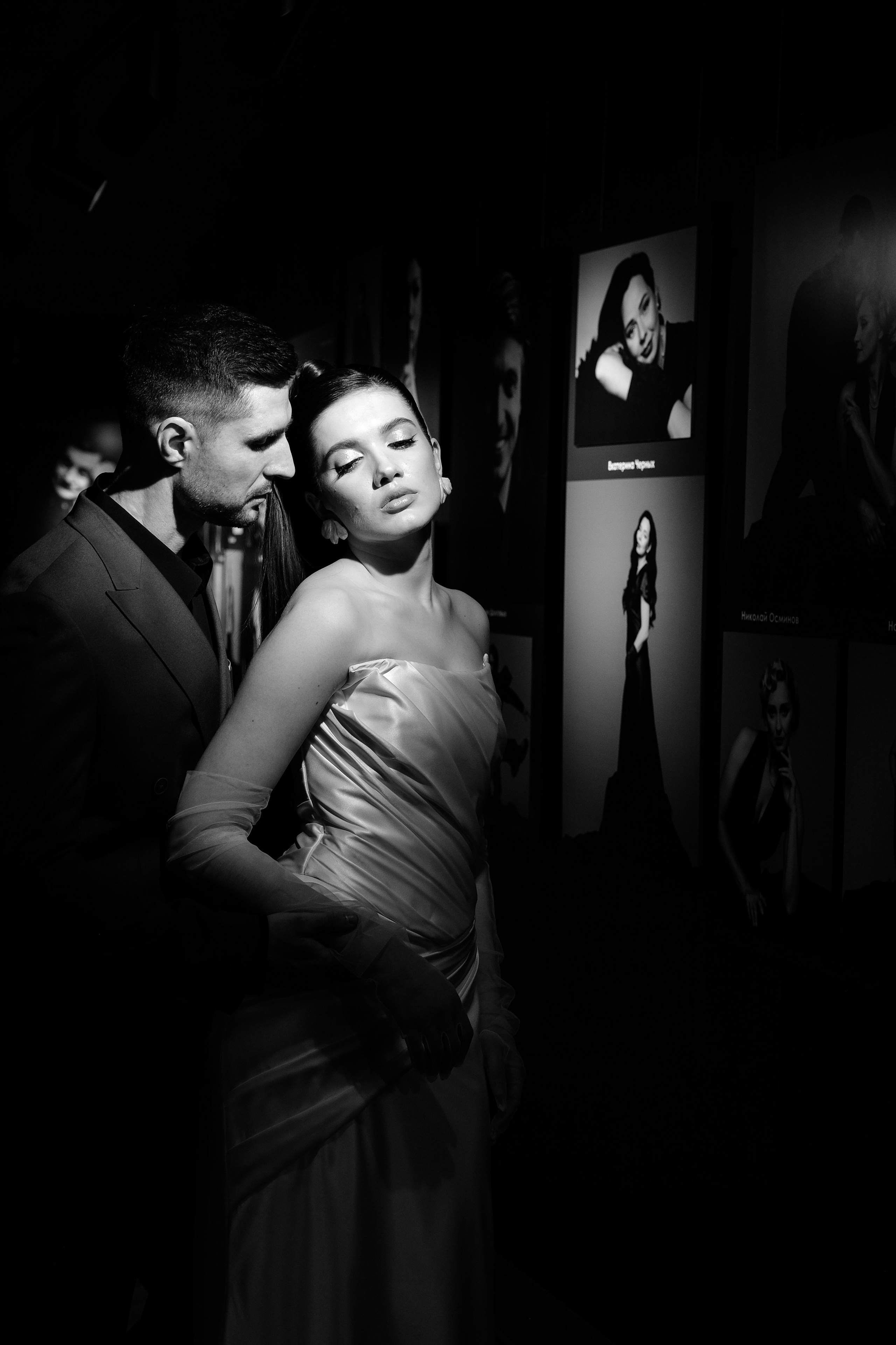 Свадебная фотосессия в театре драмы имени Наума Орлова. Свадебный фотограф в Челябинске Сырчикова Наталья