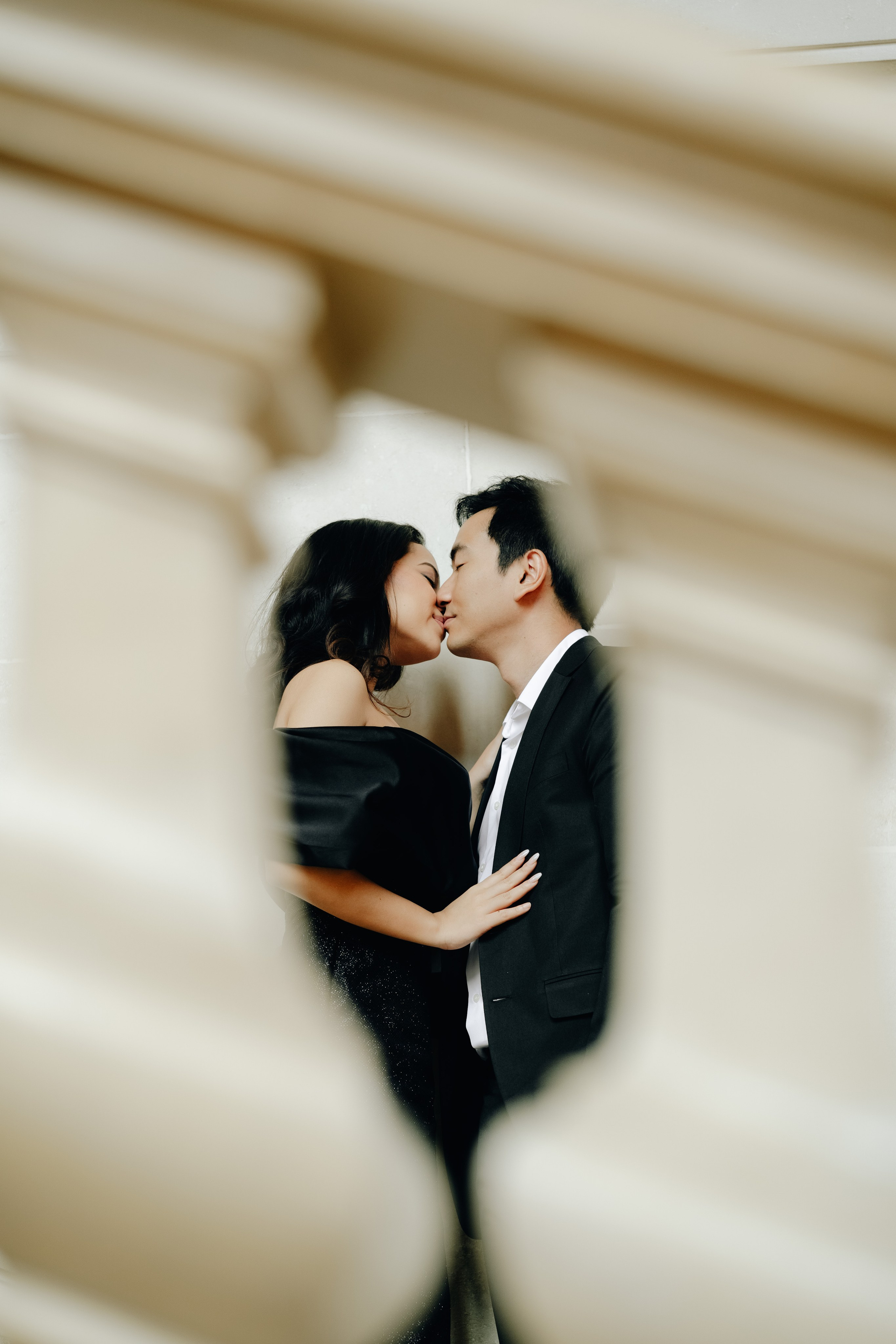 Fifi & Shamil | The Museum of Art. Профессиональный свадебный фотограф в Женеве и Швейцарии | Таня Вовчецкая