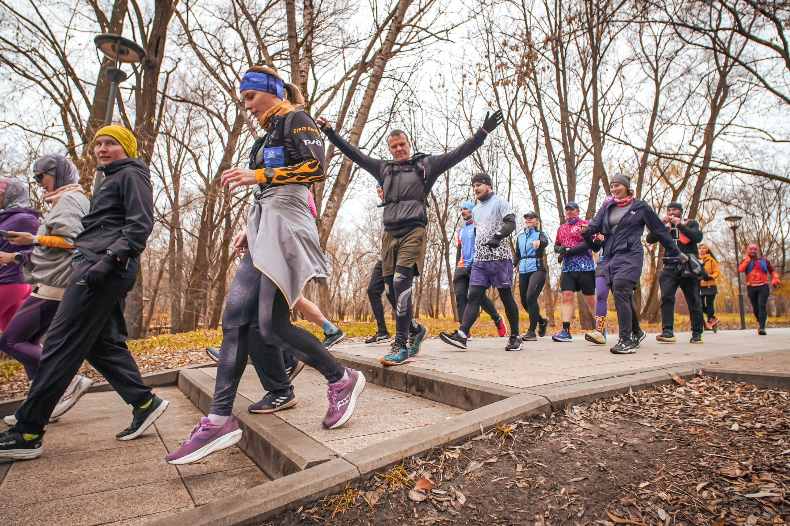 #марафонудома #яuzarun 2024 2-я петля, группа 6:30. Роман Капилюшов. Бег. Фото. Видео. г. Люберцы