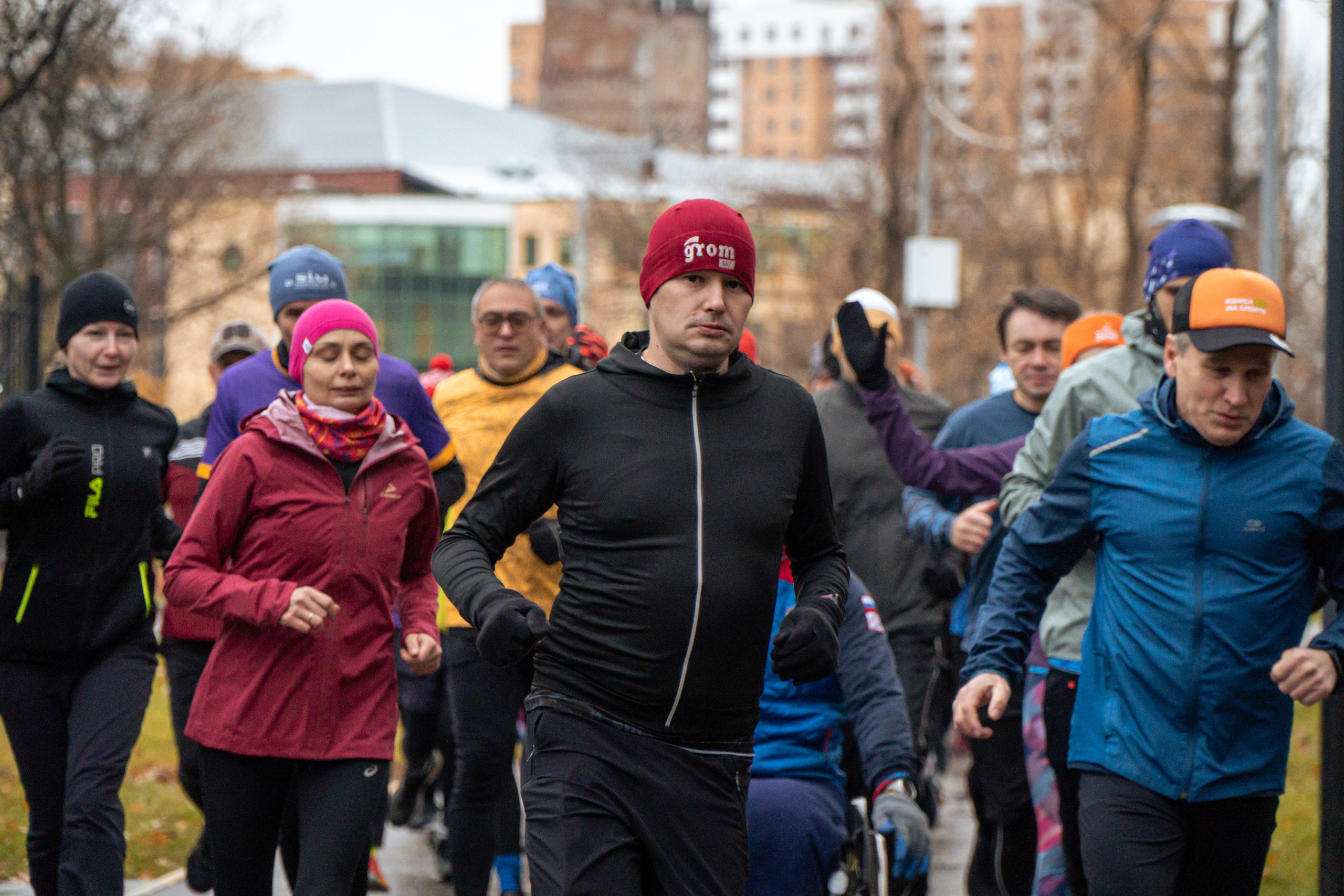 5 вёрст Реутов 16.11.2024. Роман Капилюшов. Бег. Фото. Видео. г. Люберцы