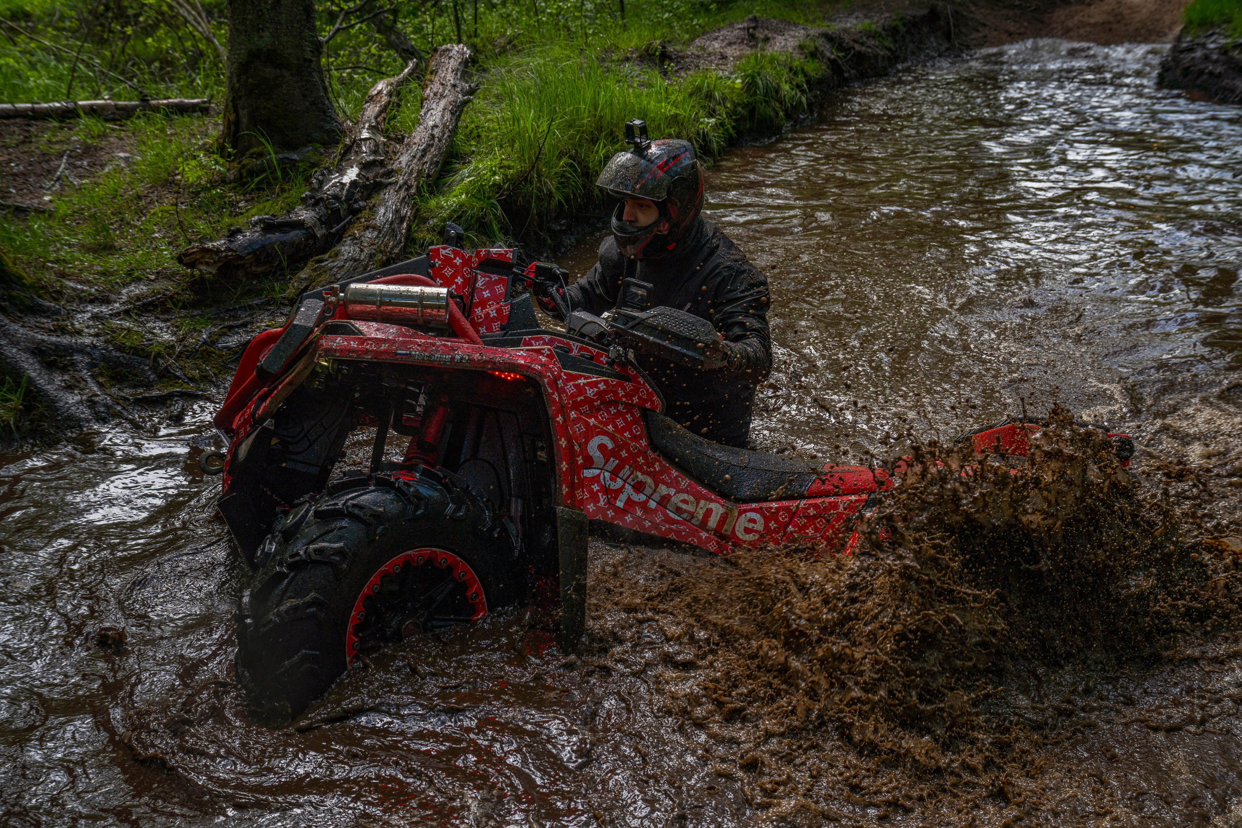 RazVolution. Графический дизайнер Илья Левченко