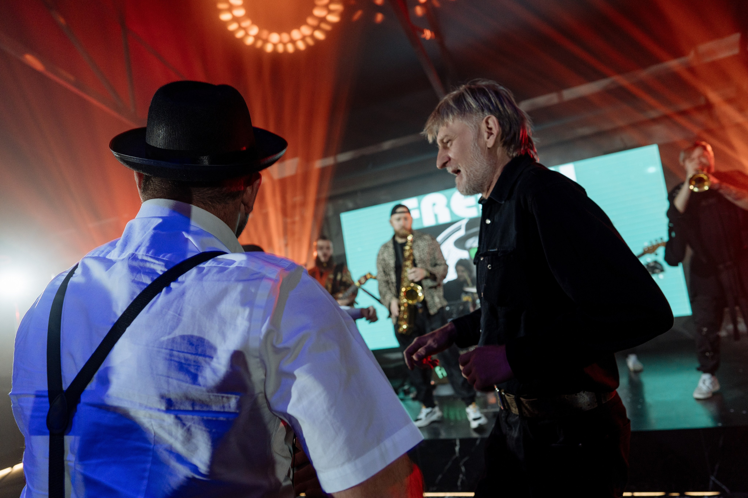 Альбион Тур