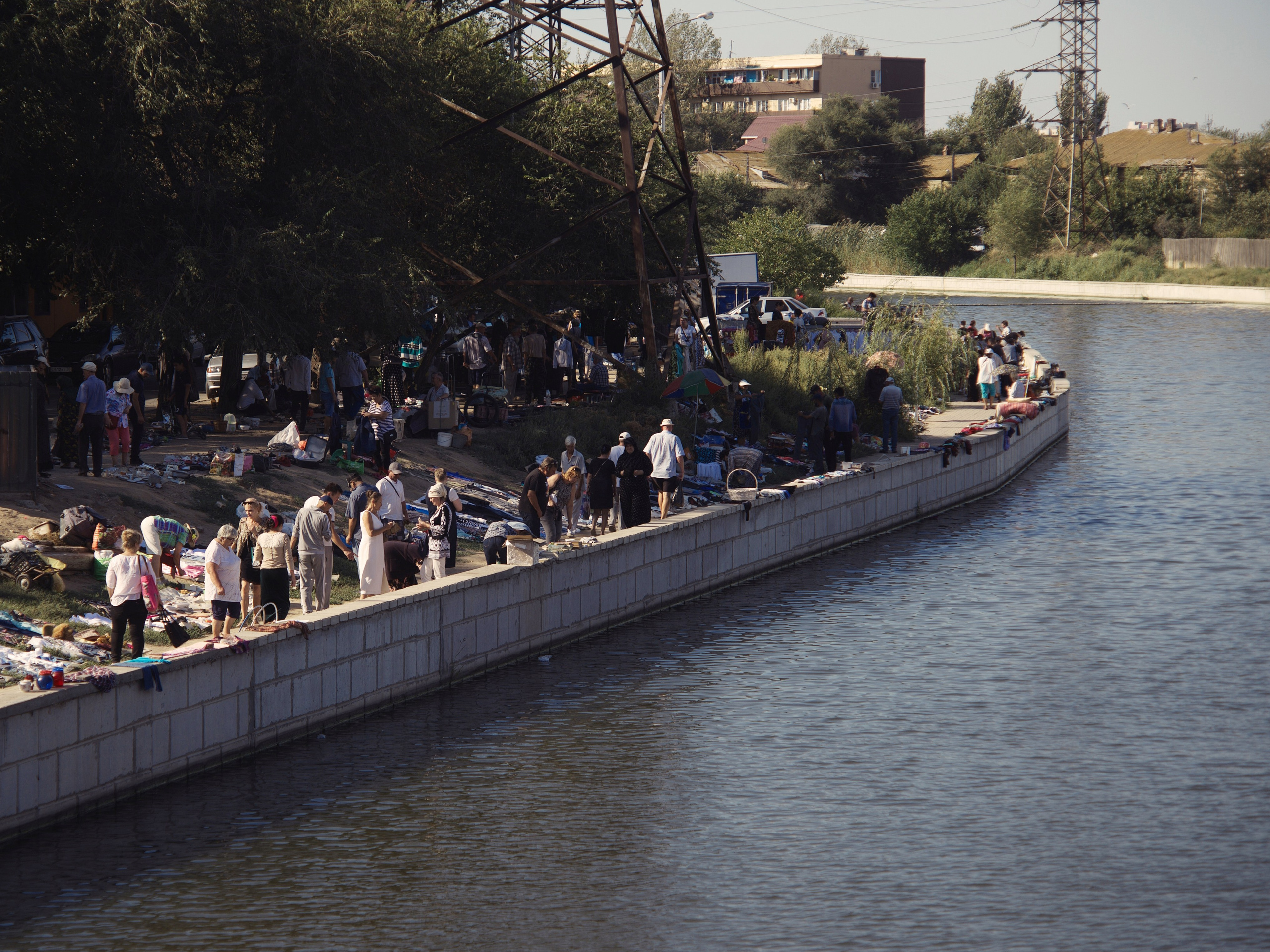 Flea market and shopping in the Bolshye Isady area, which is a huge oriental-type bazaar
