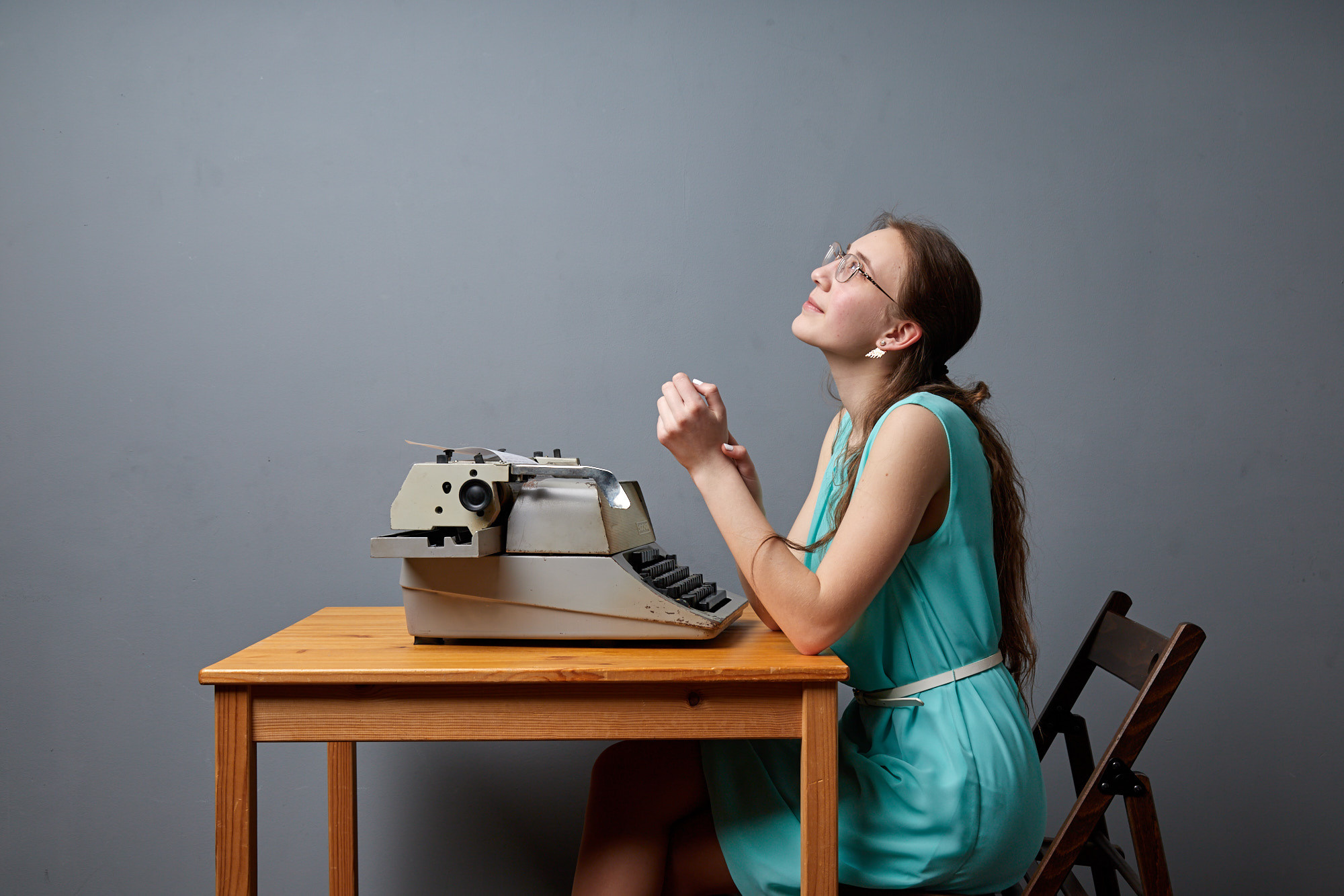 Фотосессия Элины в студии фотошколы GM Photo. Фотограф из Екатеринбурга Игорь Тихомиров. Пейзажное фото и фотосессии