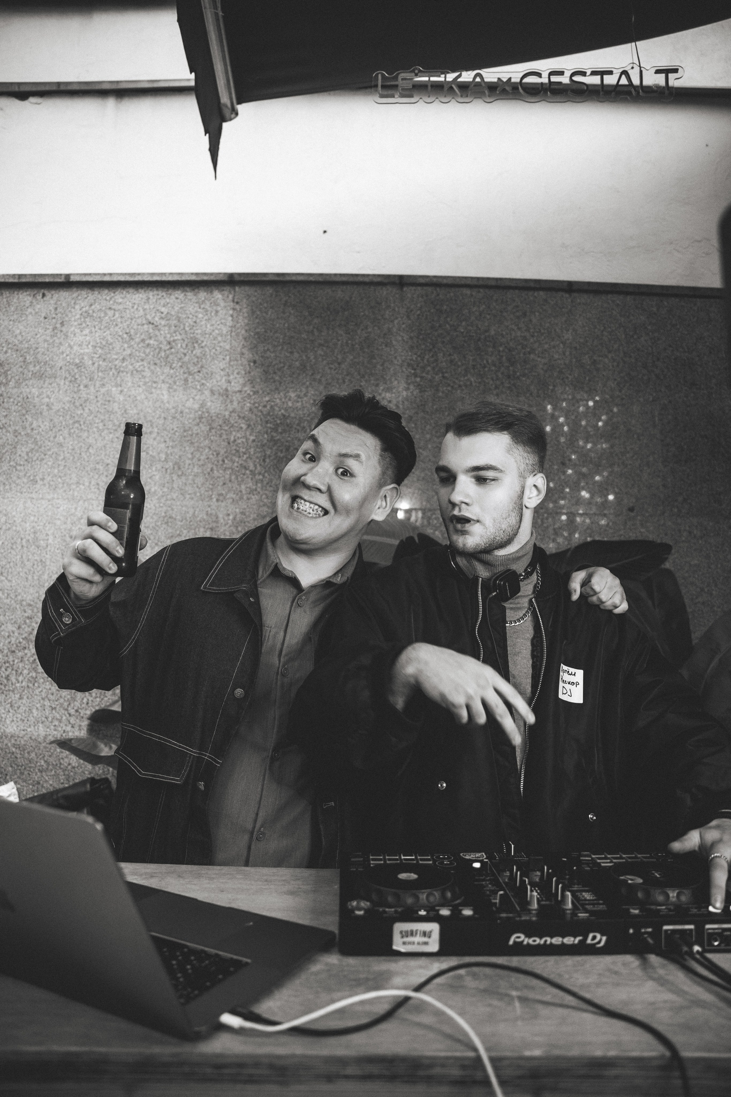 ВЕЧЕРИНКА в баре GESHTALT. Репортажный фотограф в Москве Саша Дружинина