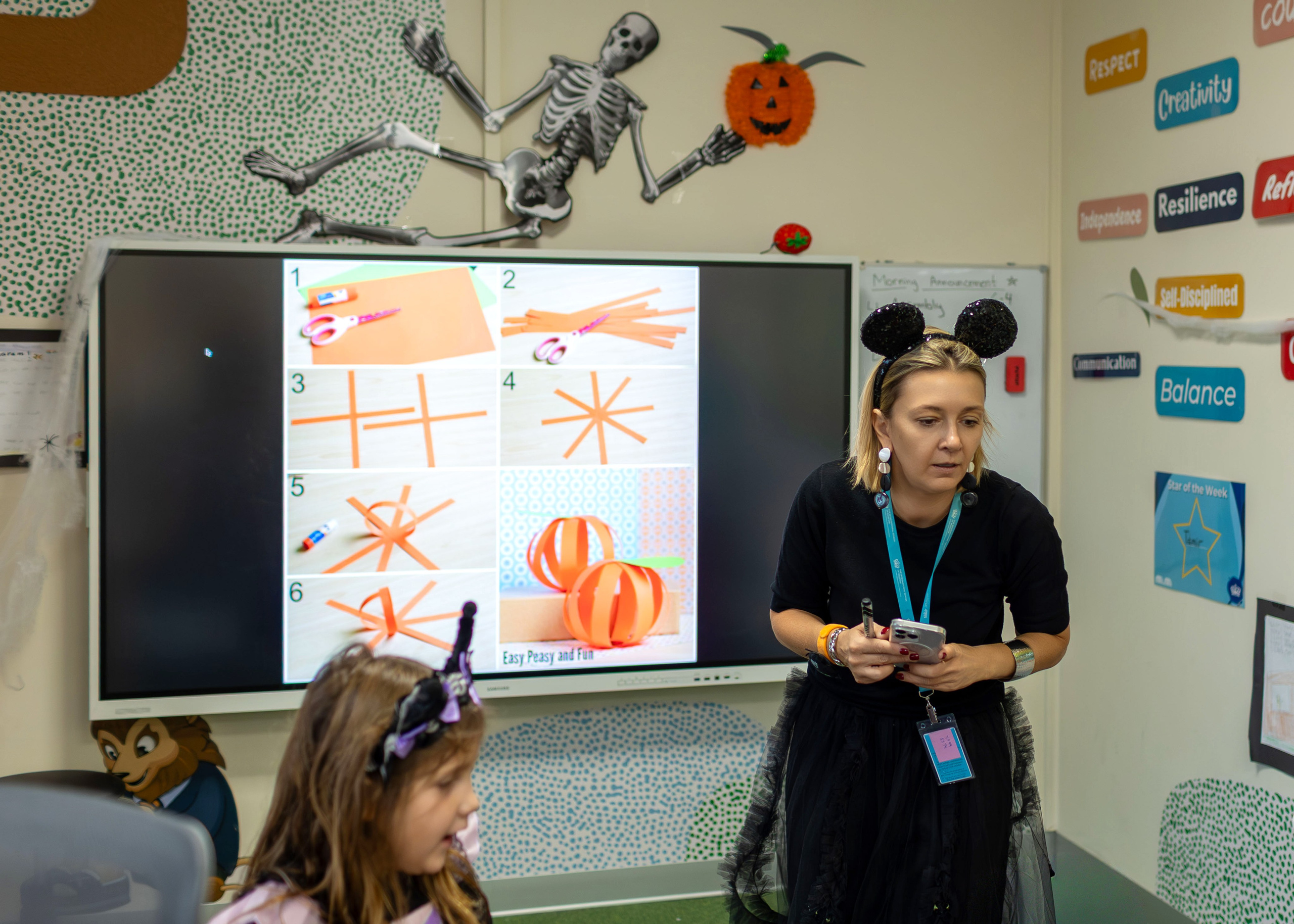 Halloween в начальной школе. Выпускные альбомы для школы и детского сада — школьный фотограф Подольск, Троицк, Щербинка, Москва