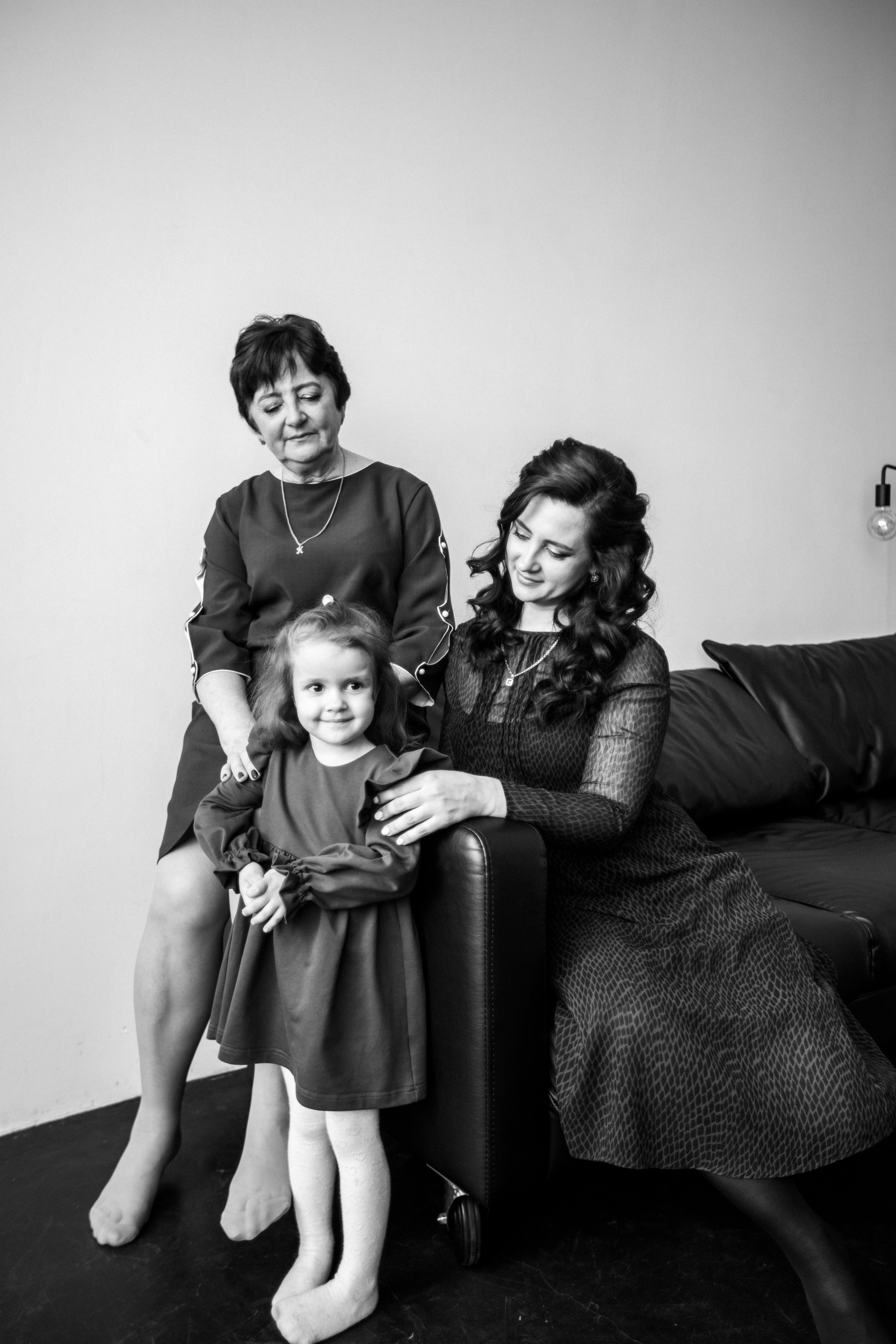 Настя, Маша и Мама. Главная