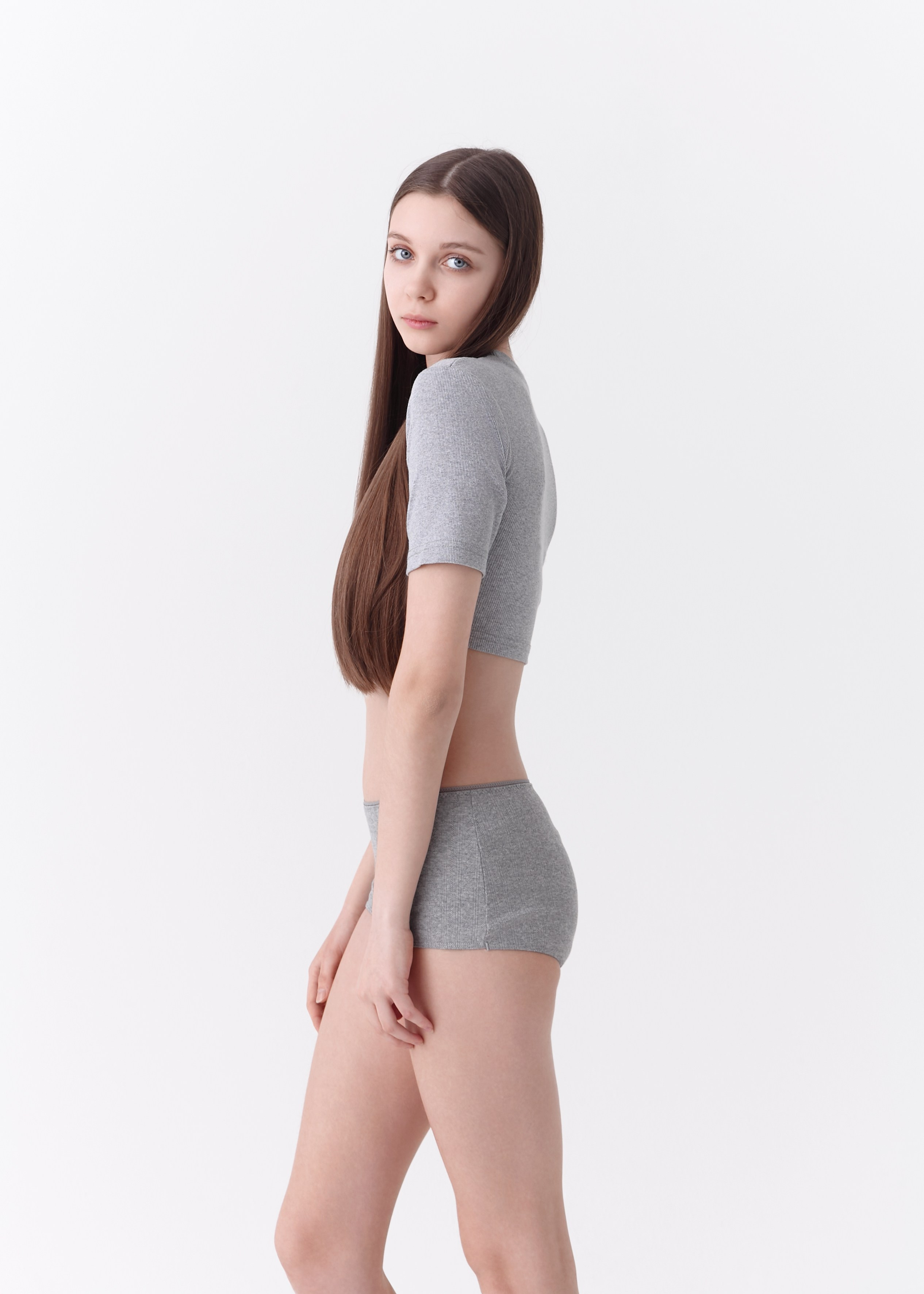 Модельные тесты для Иры. Модельные тесты в Москве. Фотограф Вика Паршина