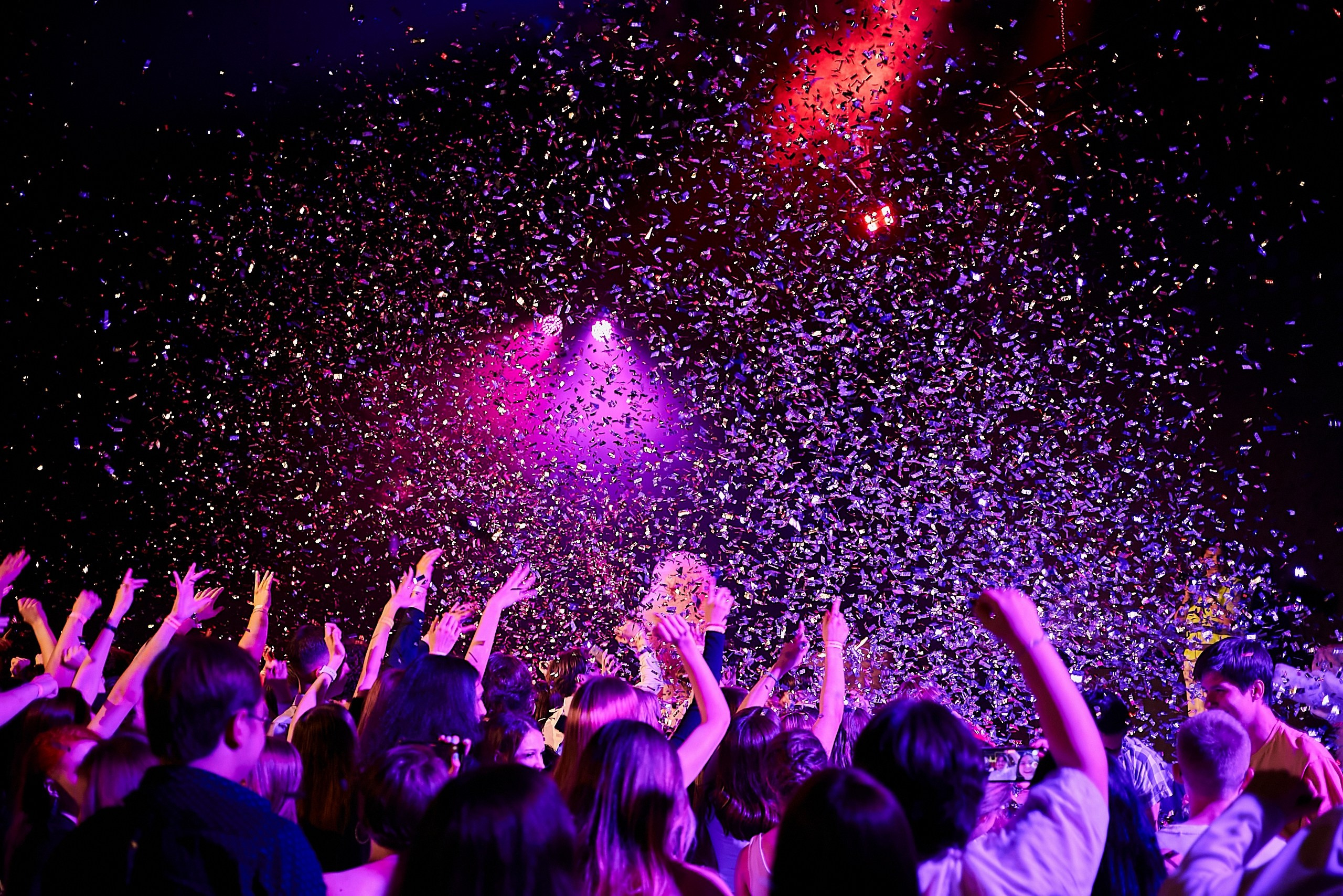 Выпускной 2024 концертный зал Академия ВТБ. Фотограф и Видеограф в Москве. Олег Корушев