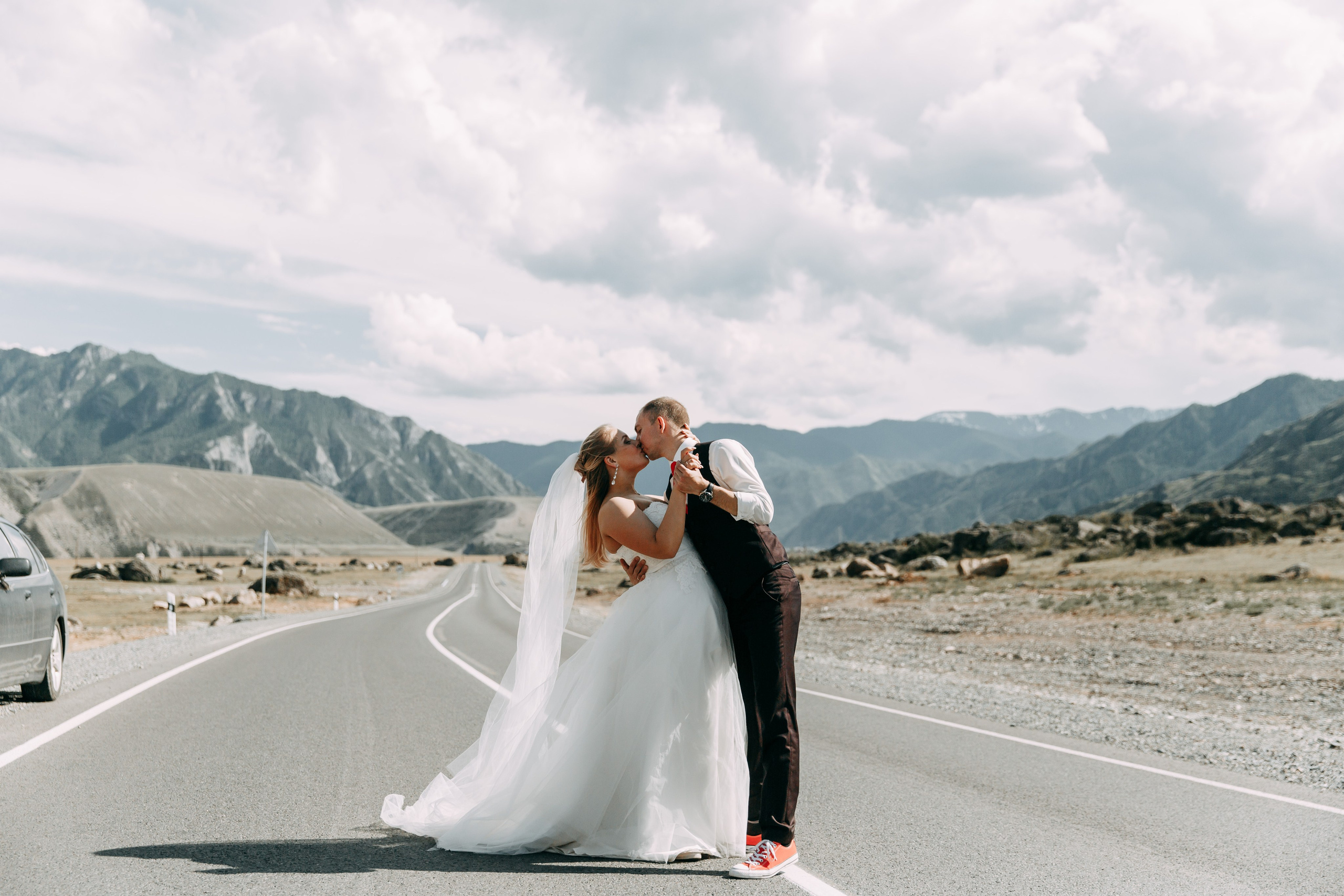 «Мы только что расписались и едем в свадебное путешествие. Будем в Ине». Фотограф Любовь Щербинина