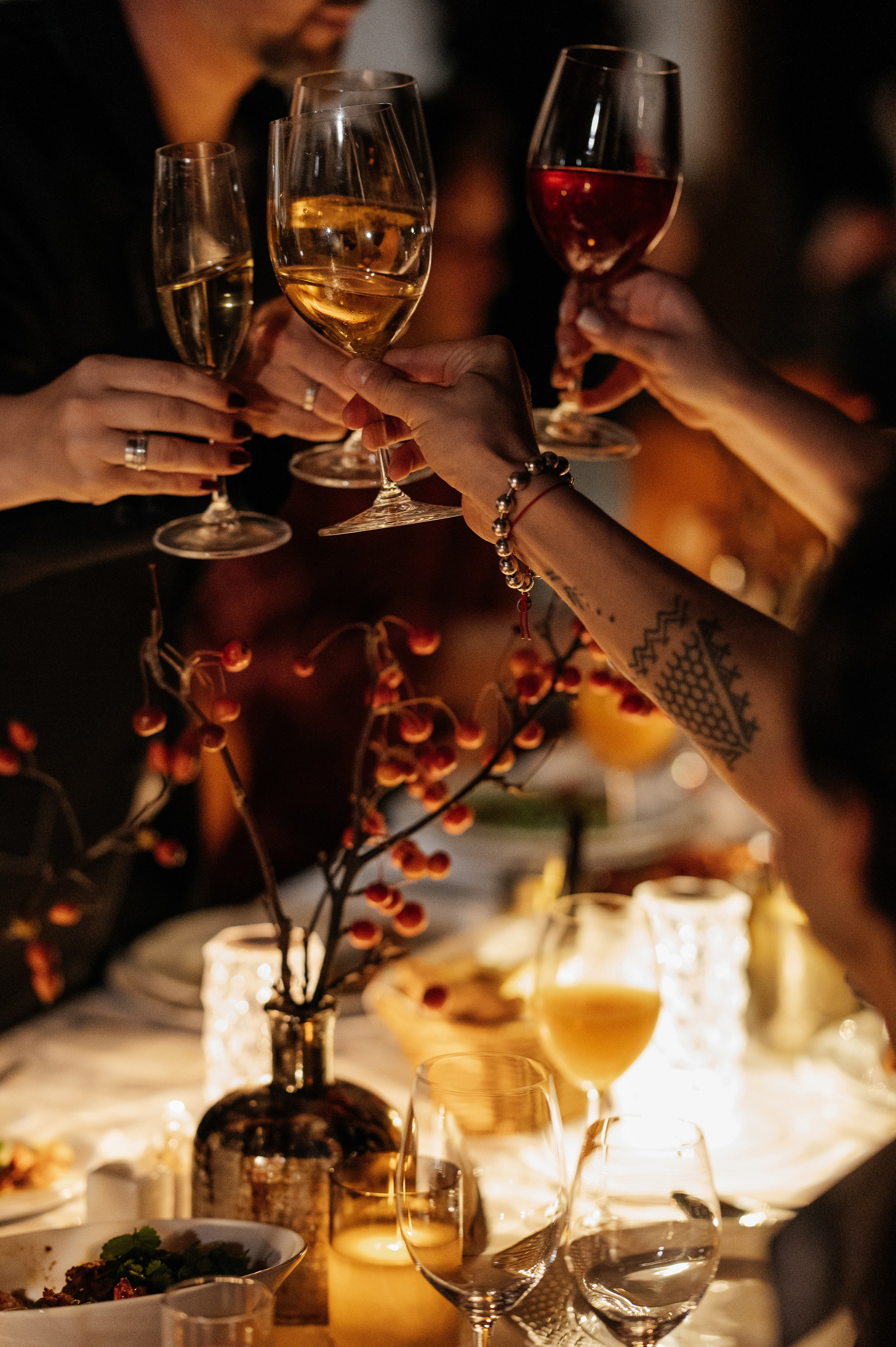 Невероятно атмосферный семейный ужин. Wedding photographer in Moscow and around the world Andrey Medvednikov