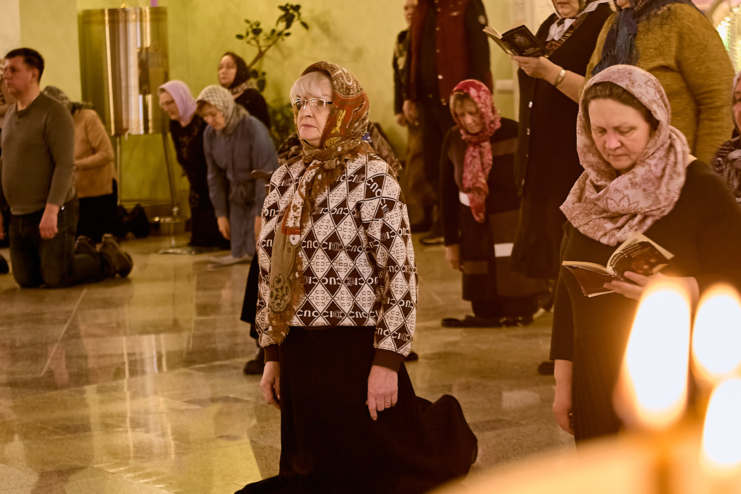 Фотографии Взрослый портрет в храме