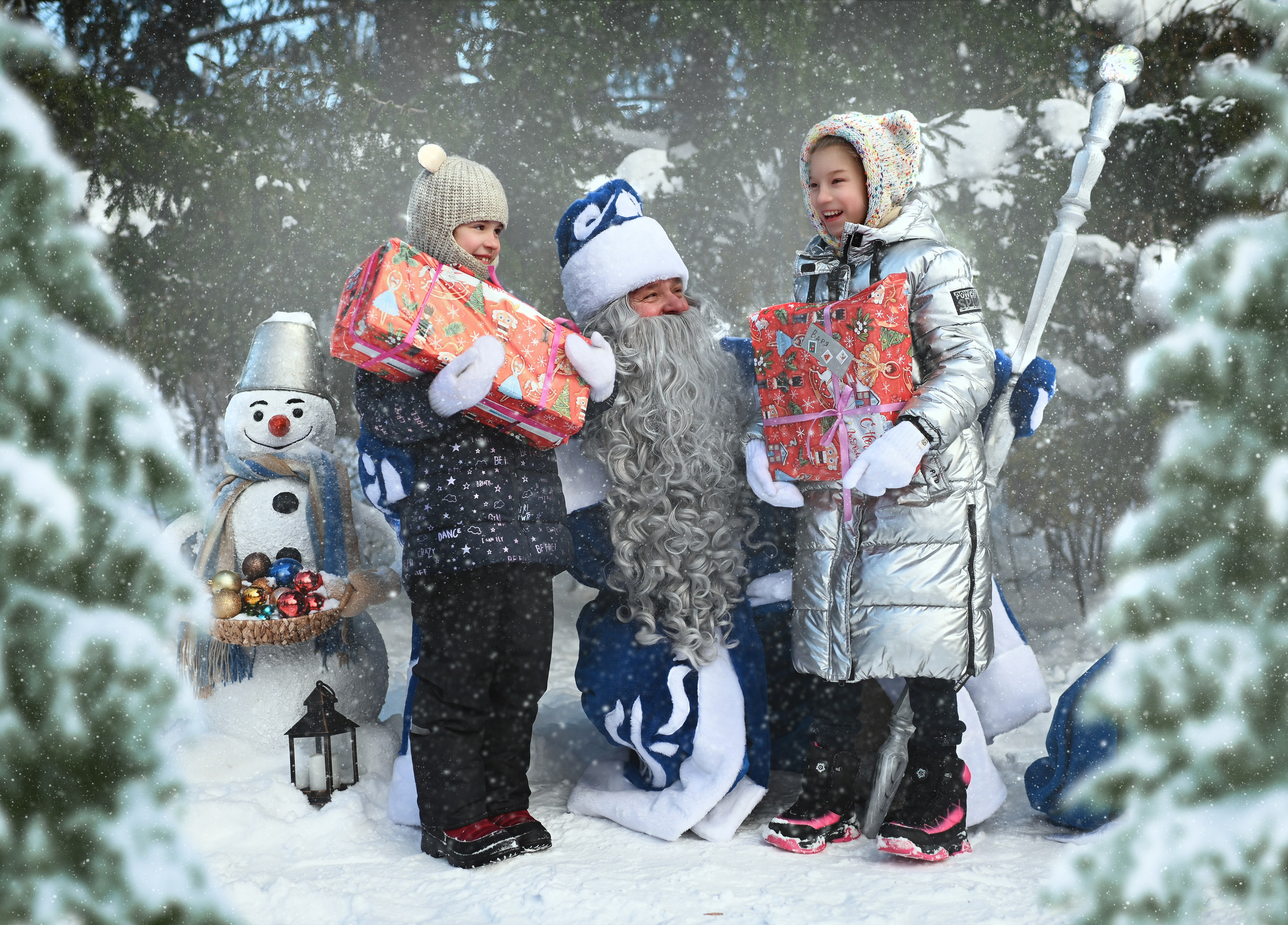 ПОЗДРАВЛЕНИЕ ОТ ДЕДА МОРОЗА. Семейный фотограф Екатеринбург Лора Мур