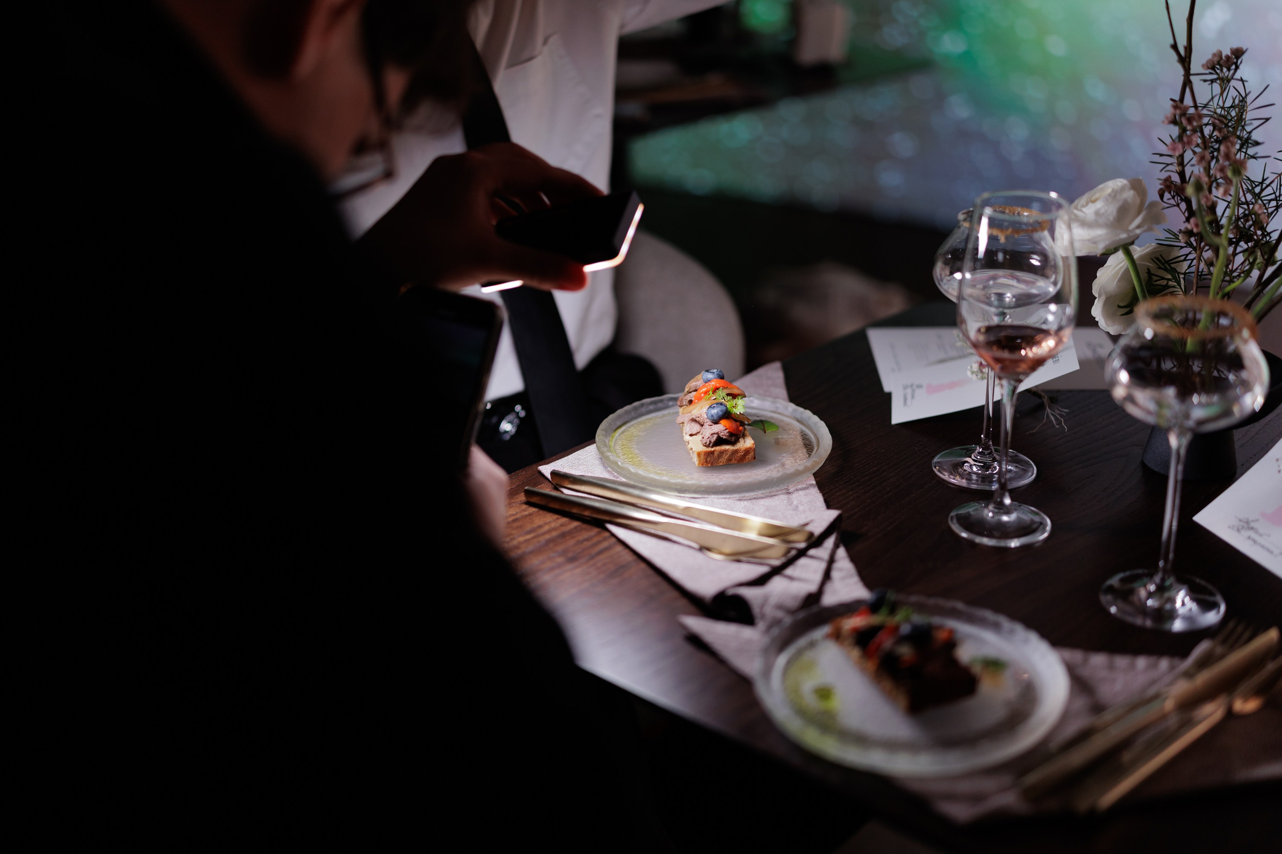 Гастроужин в р.Komorebi (may.25). Свадебный фотограф