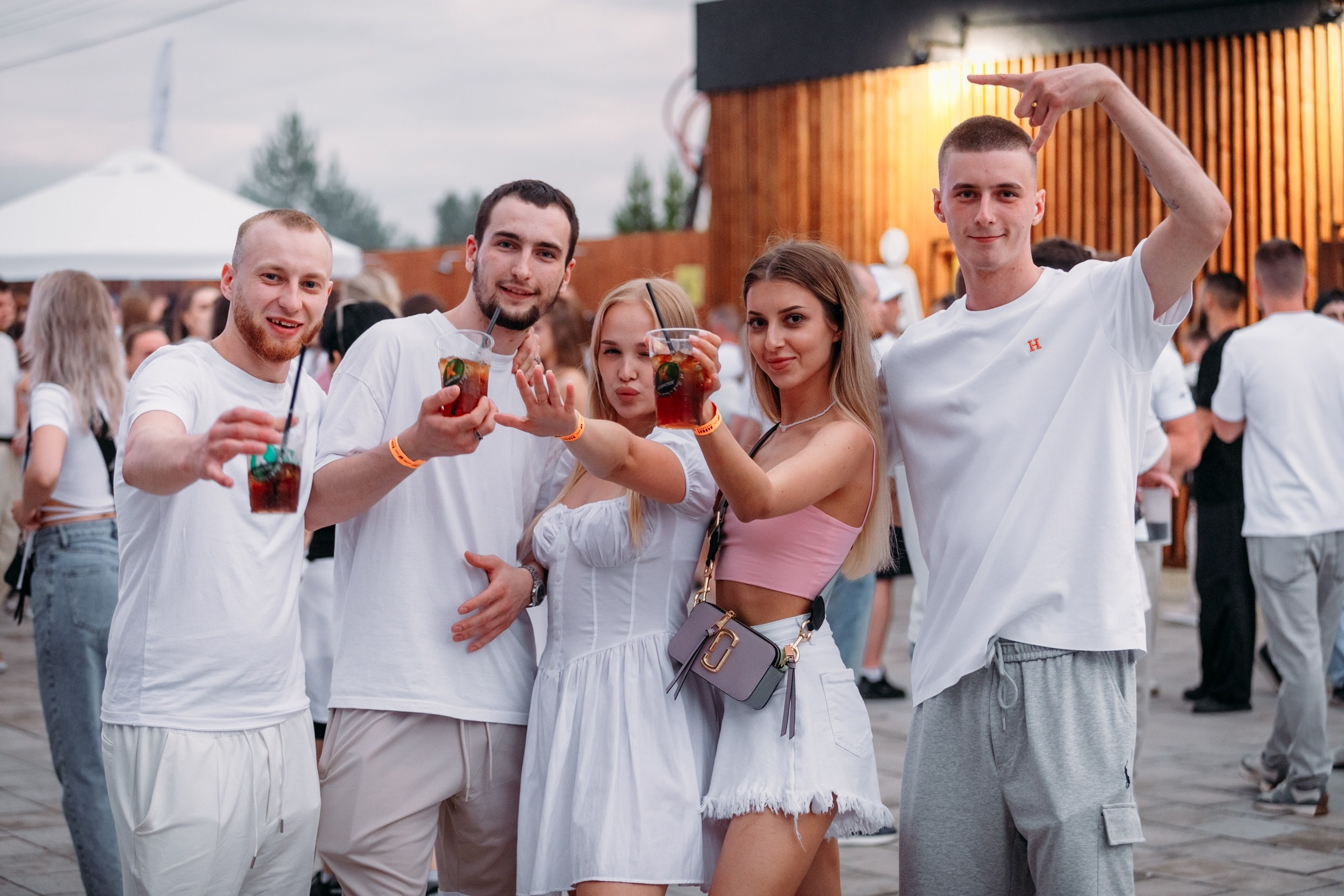 White Party @ Бархат парк. Репортажный фотограф Максим Полянский. Москва, Санкт-Петербург, Красноярск