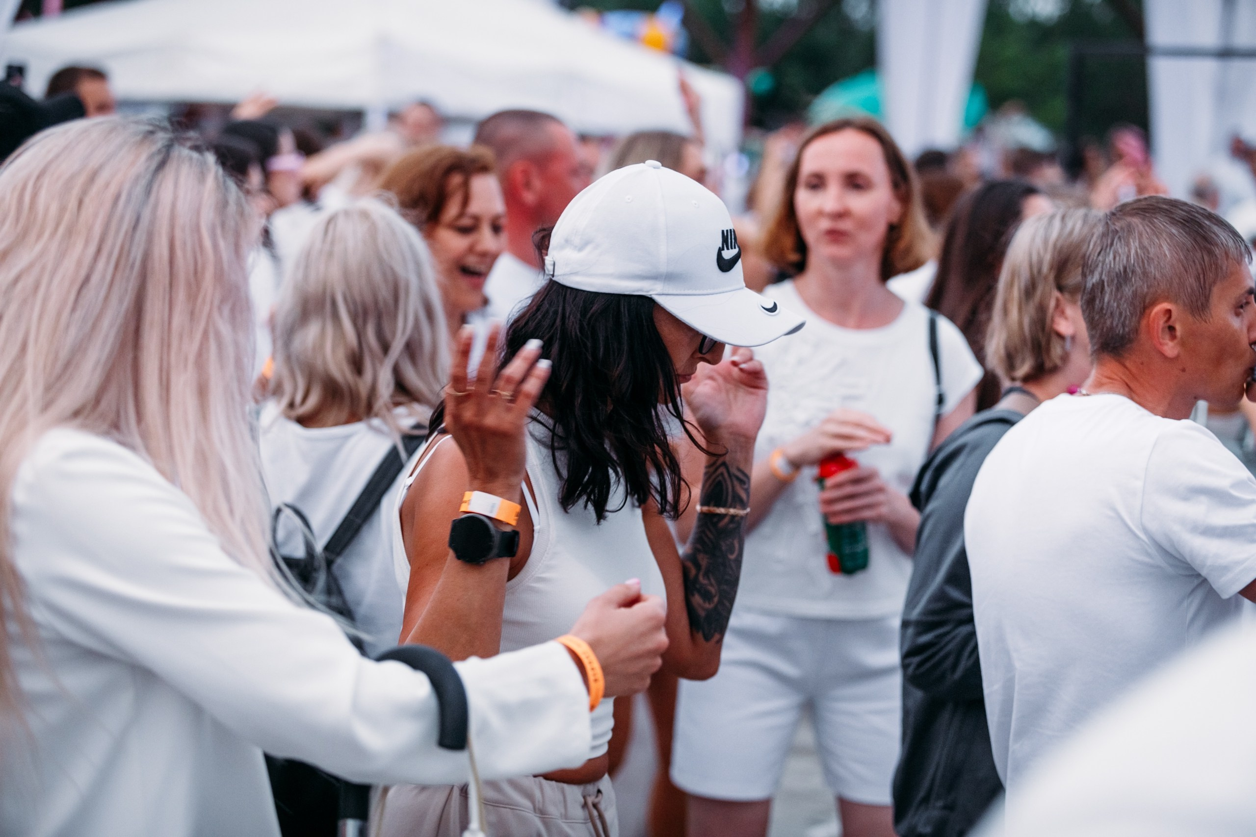 White Party @ Бархат парк. Репортажный фотограф Максим Полянский. Москва, Санкт-Петербург, Красноярск